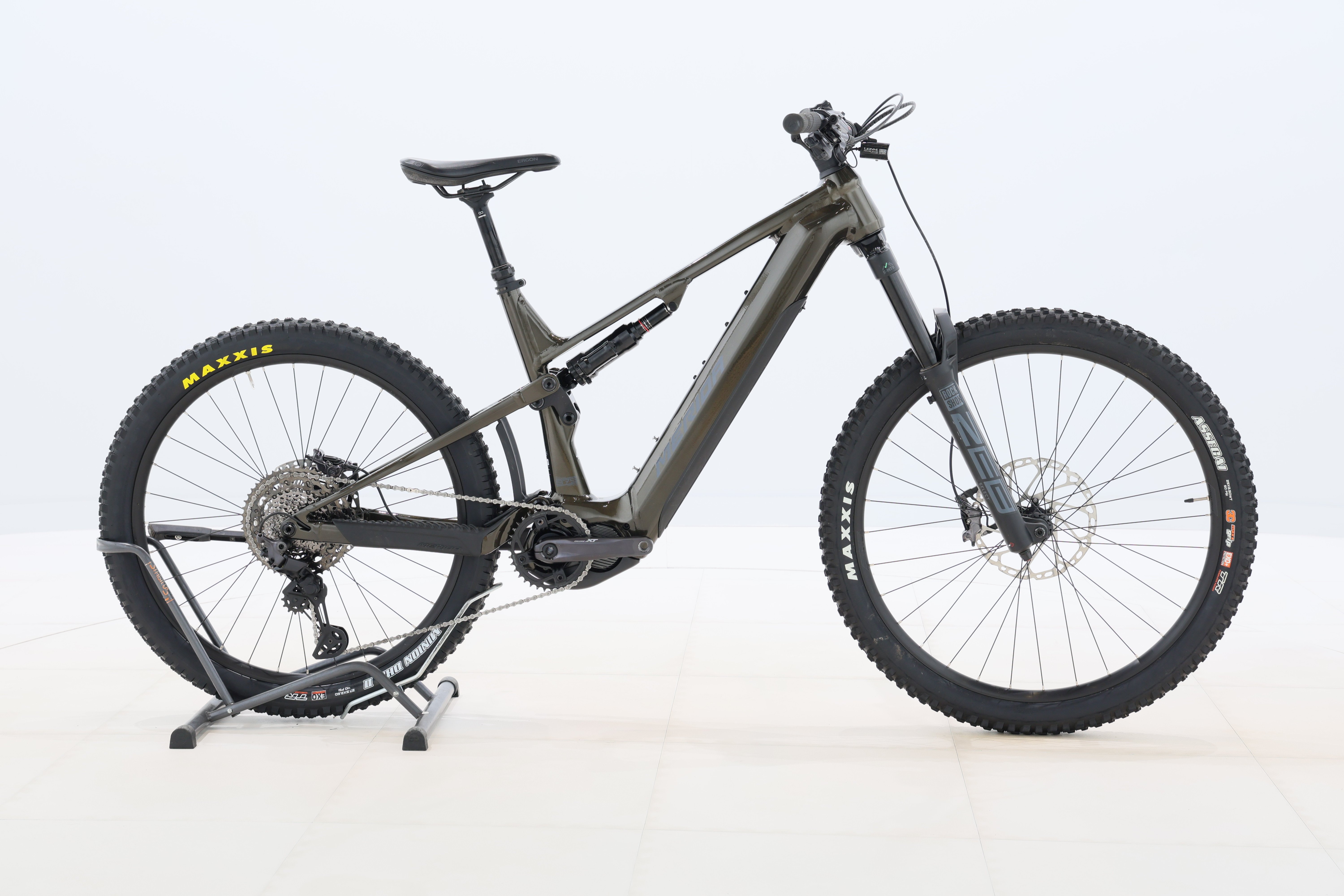 3d2ad03c-0517-4f2e-be9e-82046b81f9d1