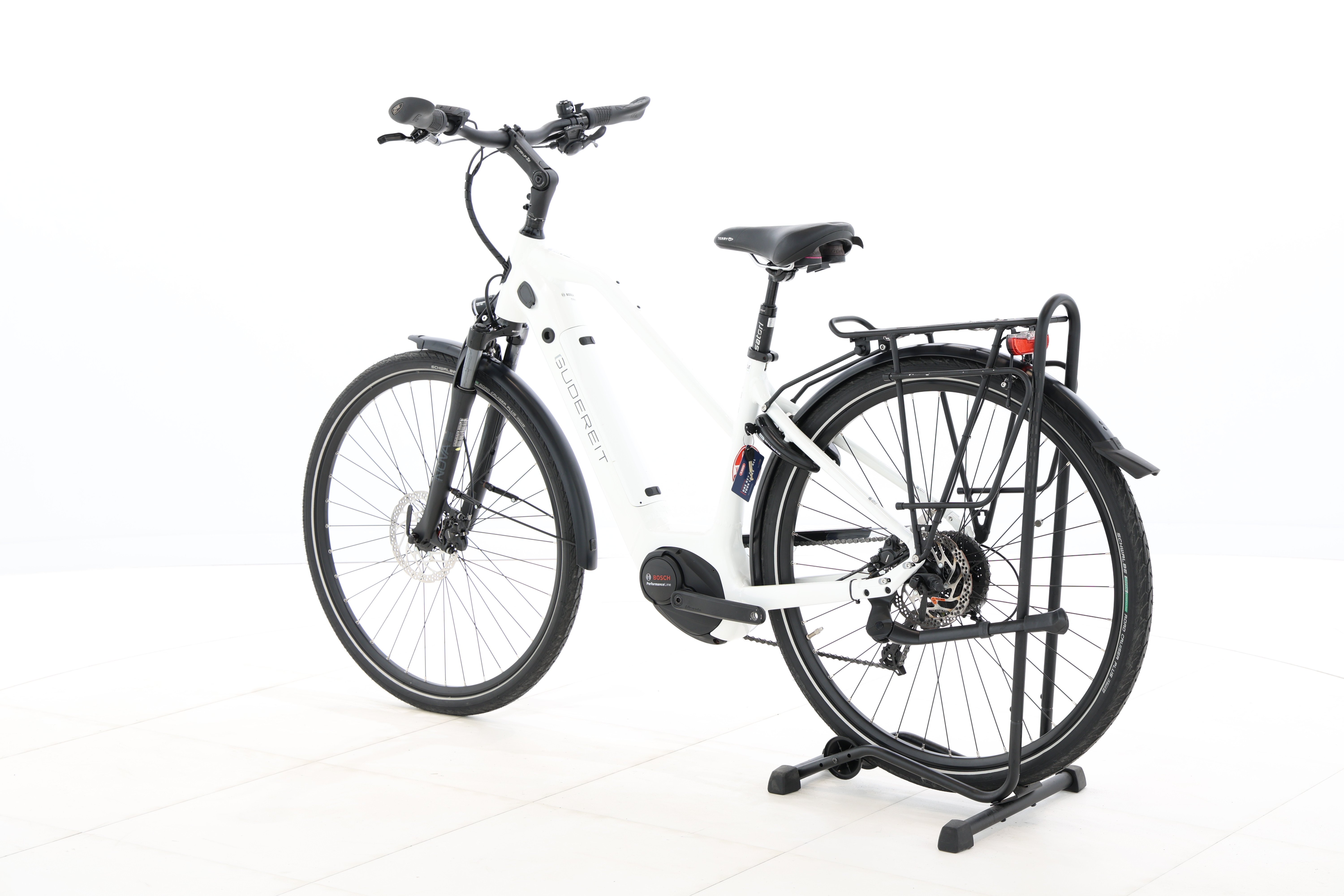 f02d9943-372e-4dcc-baf6-b7896cc6e686