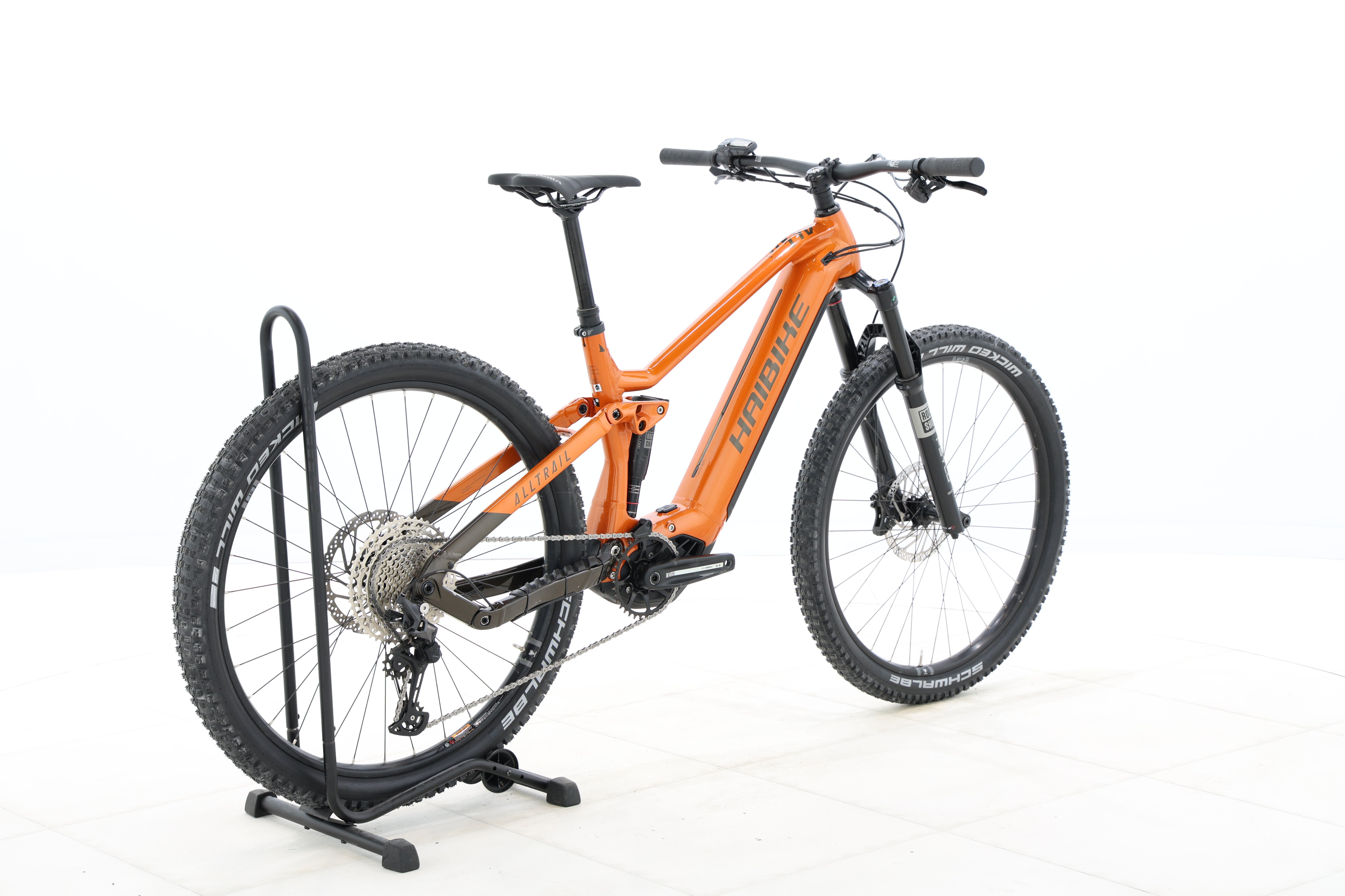 e29106c5-0108-4b13-b040-1757d680f0db