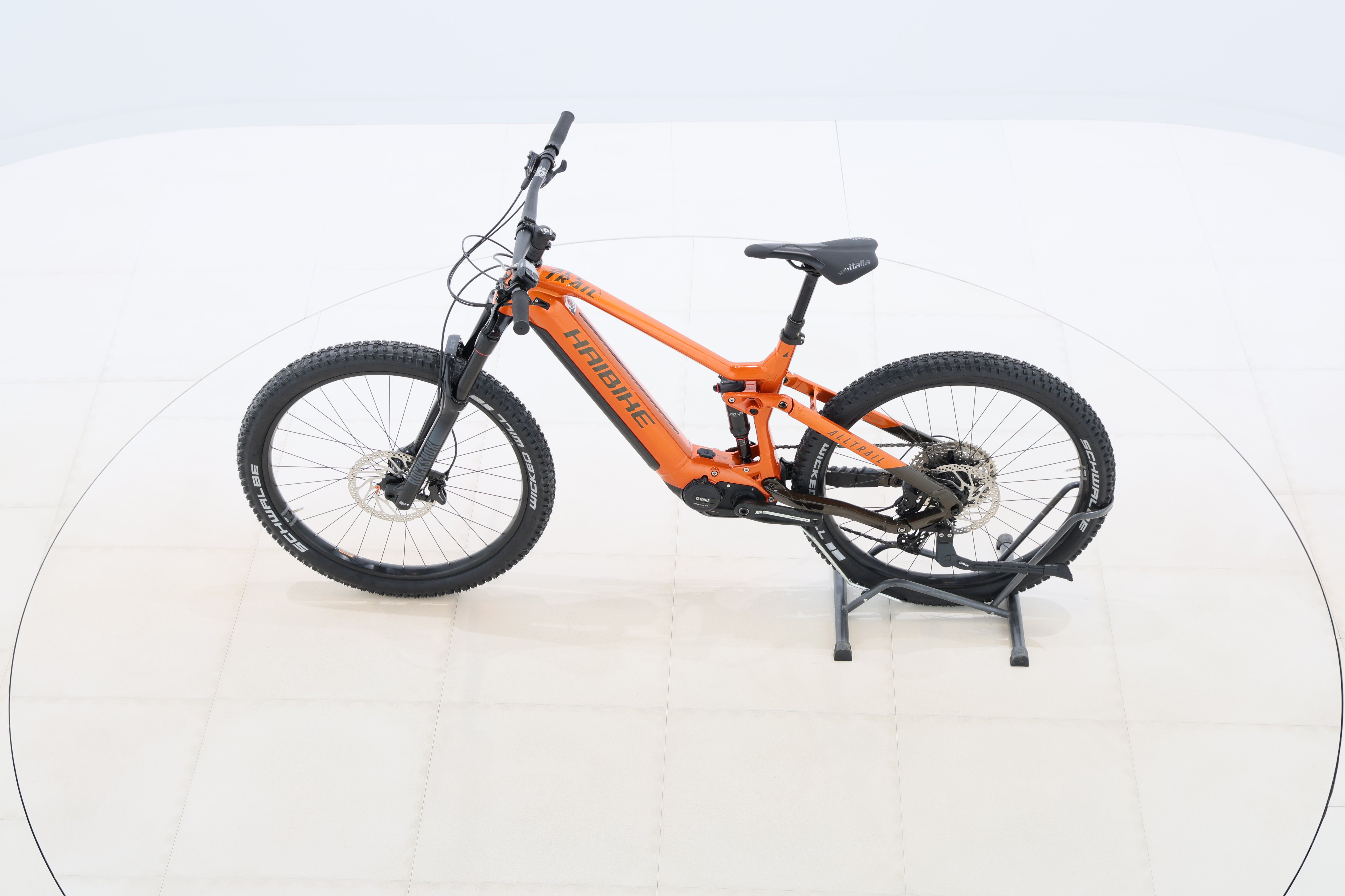 13e664f4-df14-48da-8c18-f18202a4b1e7