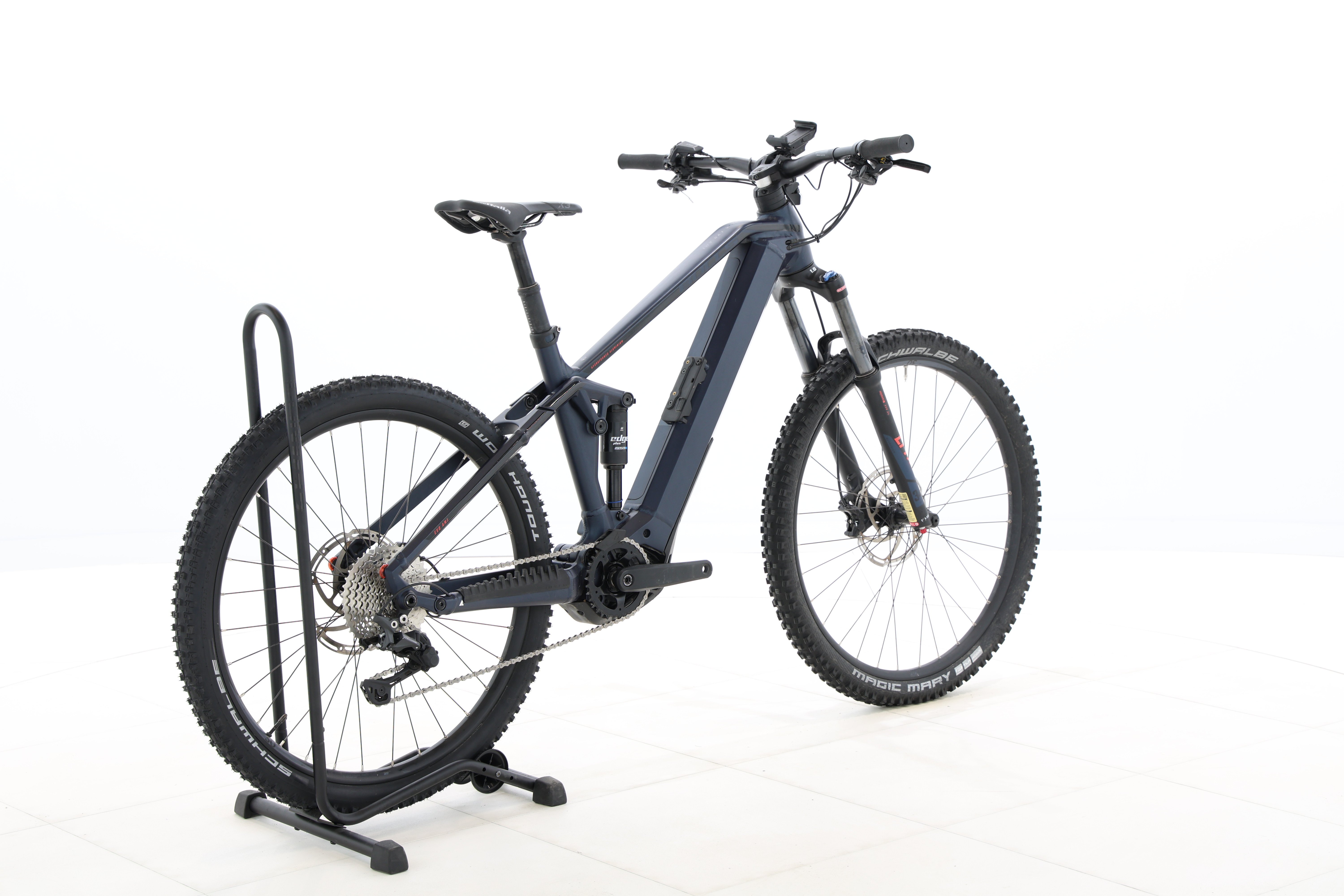 7b51f5c2-033b-48f7-8a92-f76110adc844