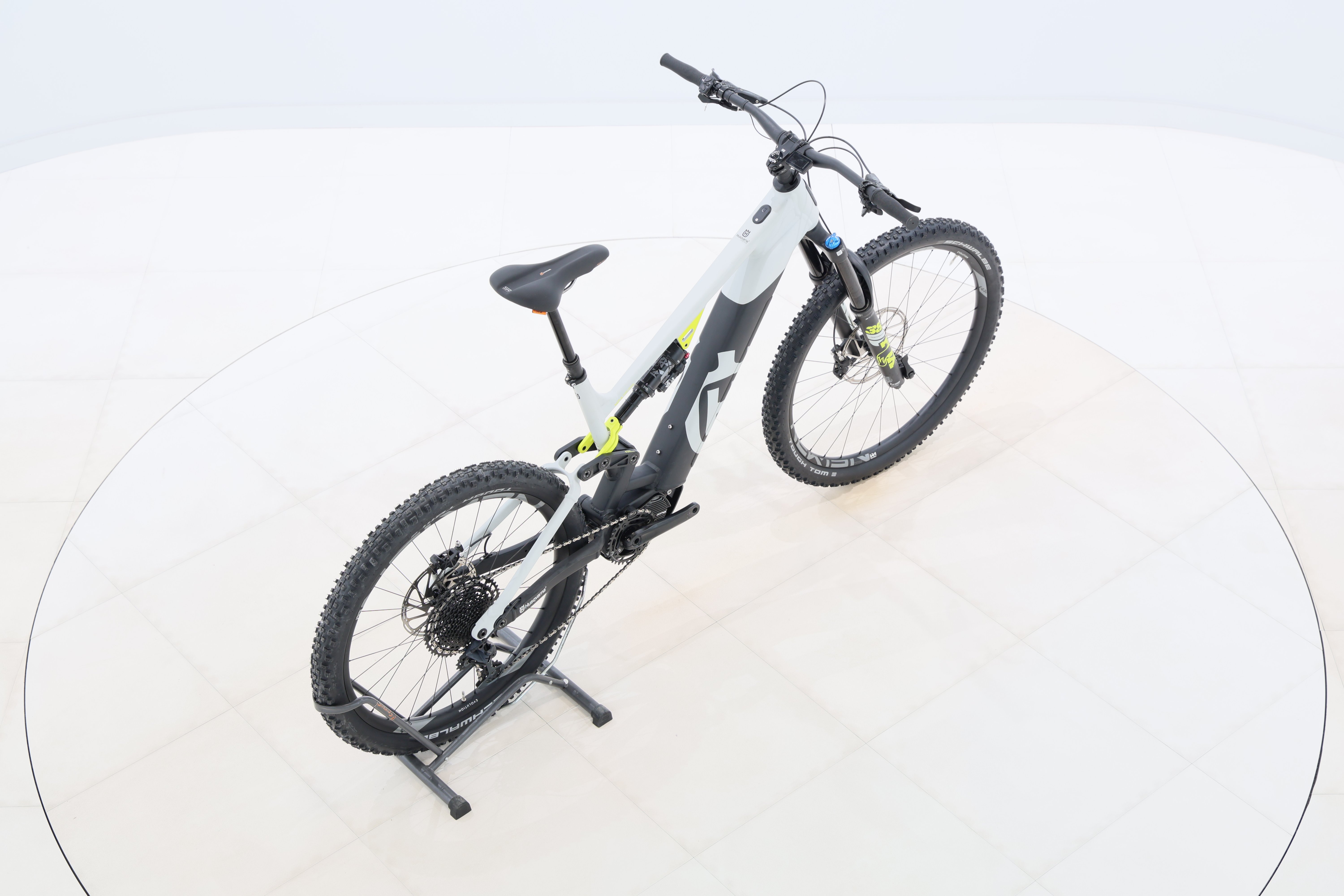 17c2dfa6-25c4-4d8f-8e07-0faee0dd3084