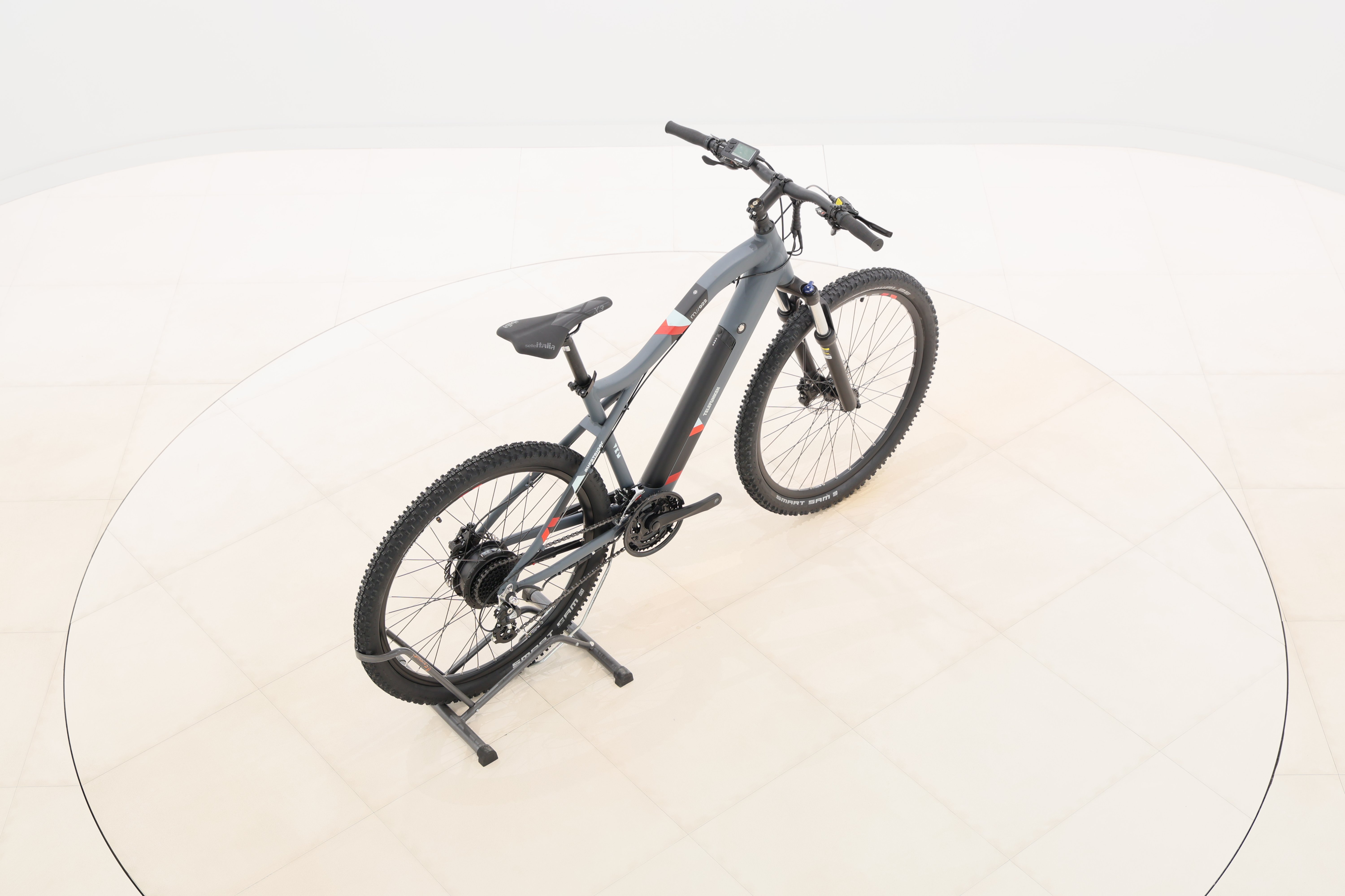 f22492e3-2141-4b25-bab9-0eeff1f3028c