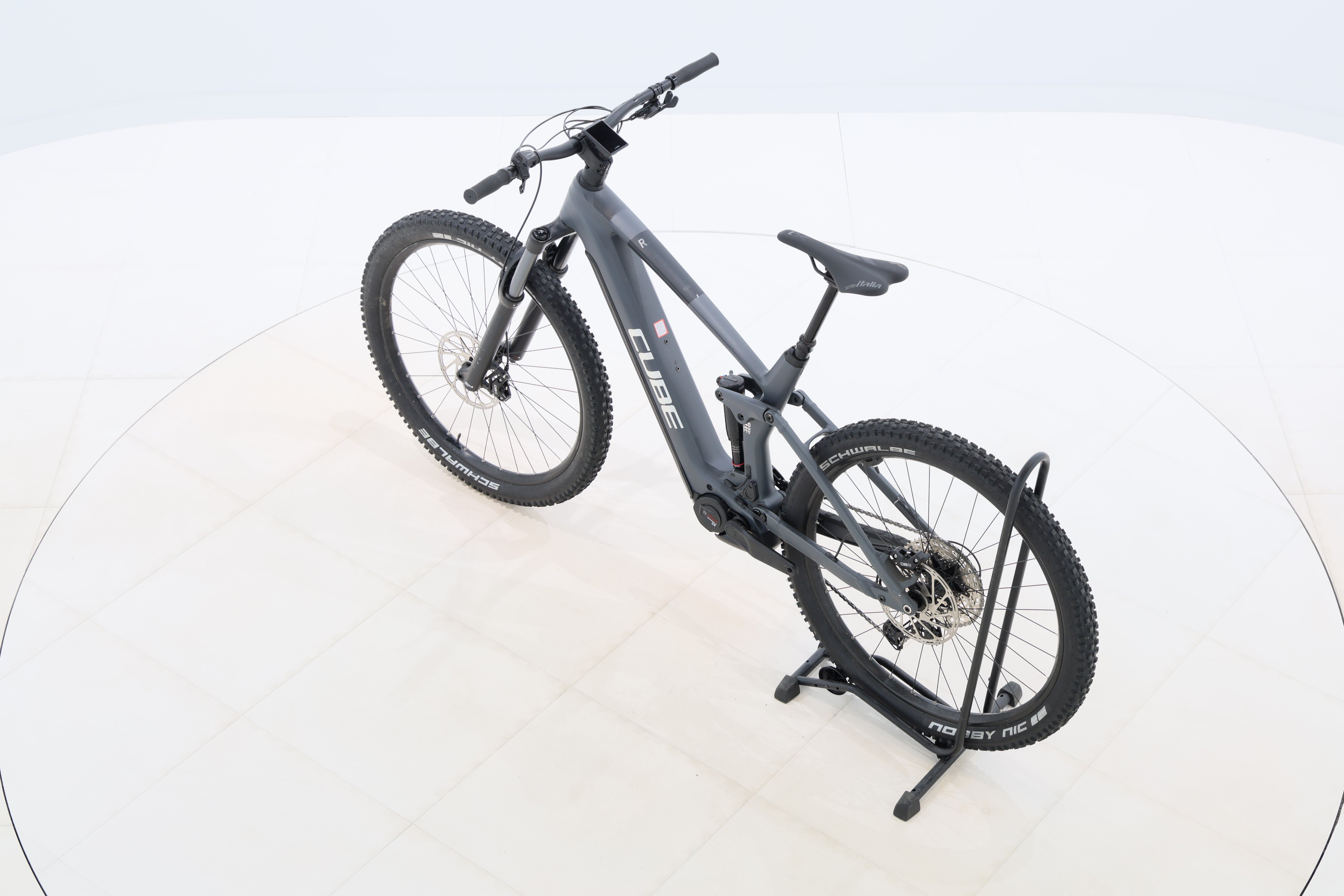 dbeb8a7d-225a-4ce7-bafe-75a12fd7c95b