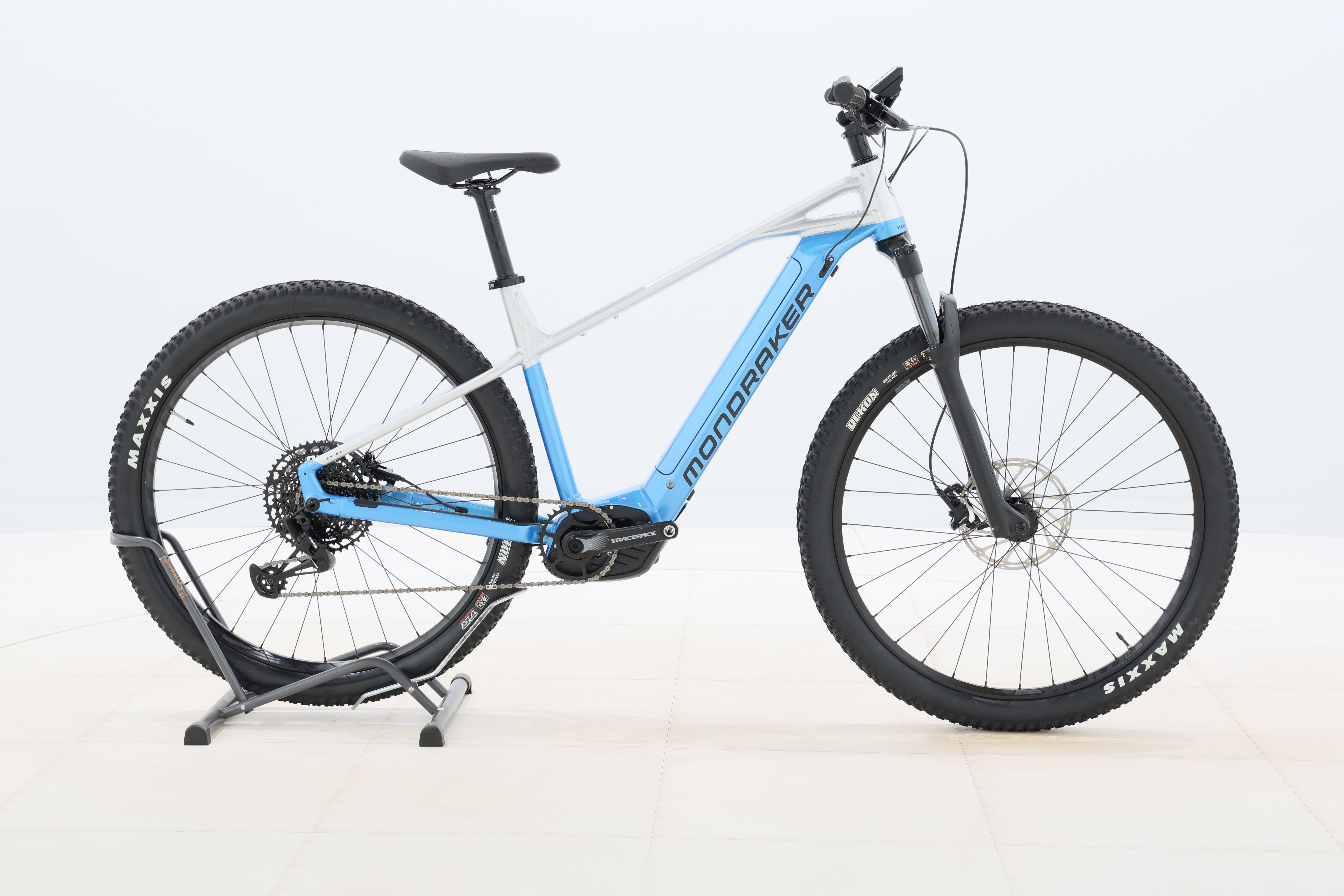 35b922fe-2655-4524-87e9-95c3223e0d01