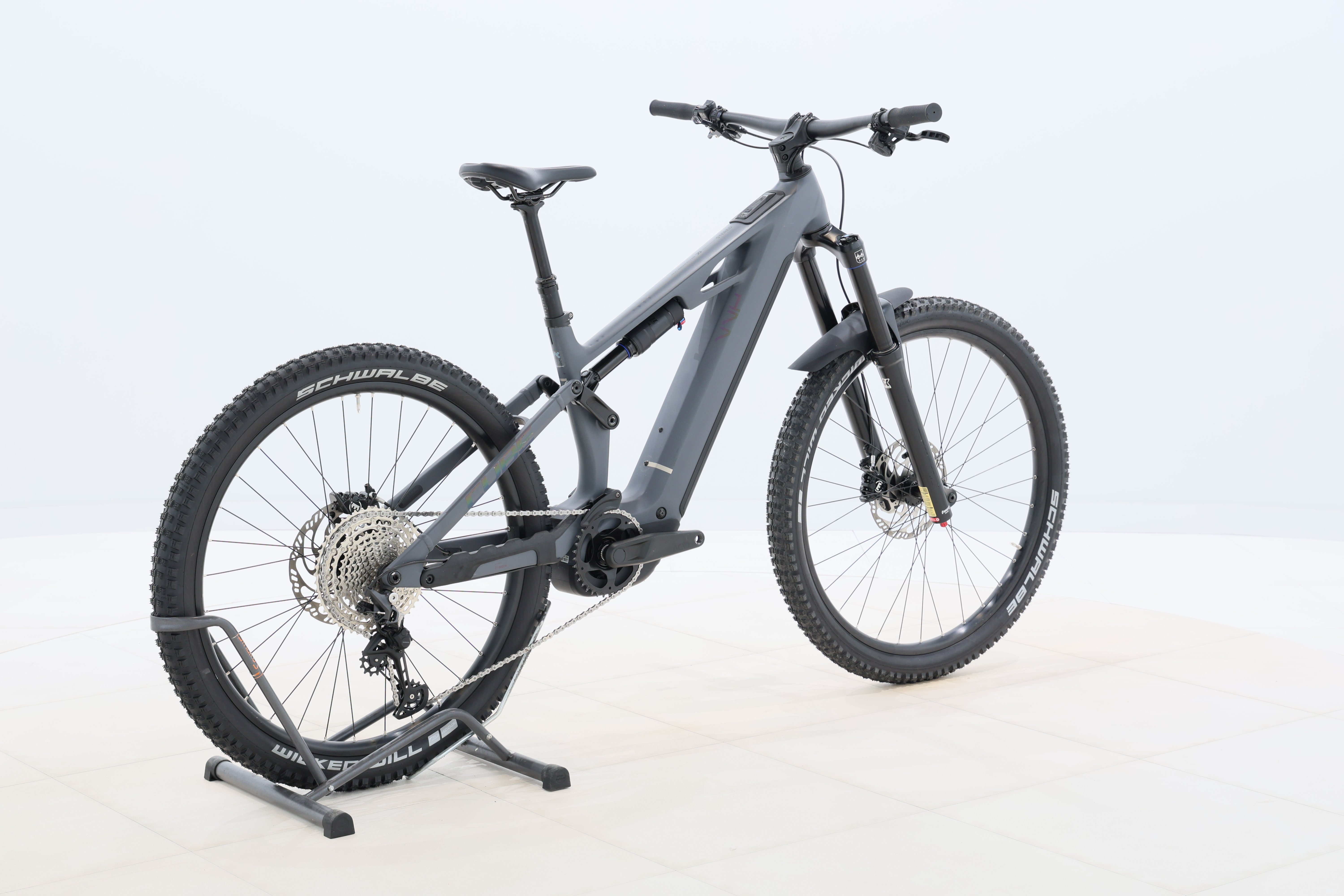 b5d6056c-6c67-42f5-b575-f552944bb0ab