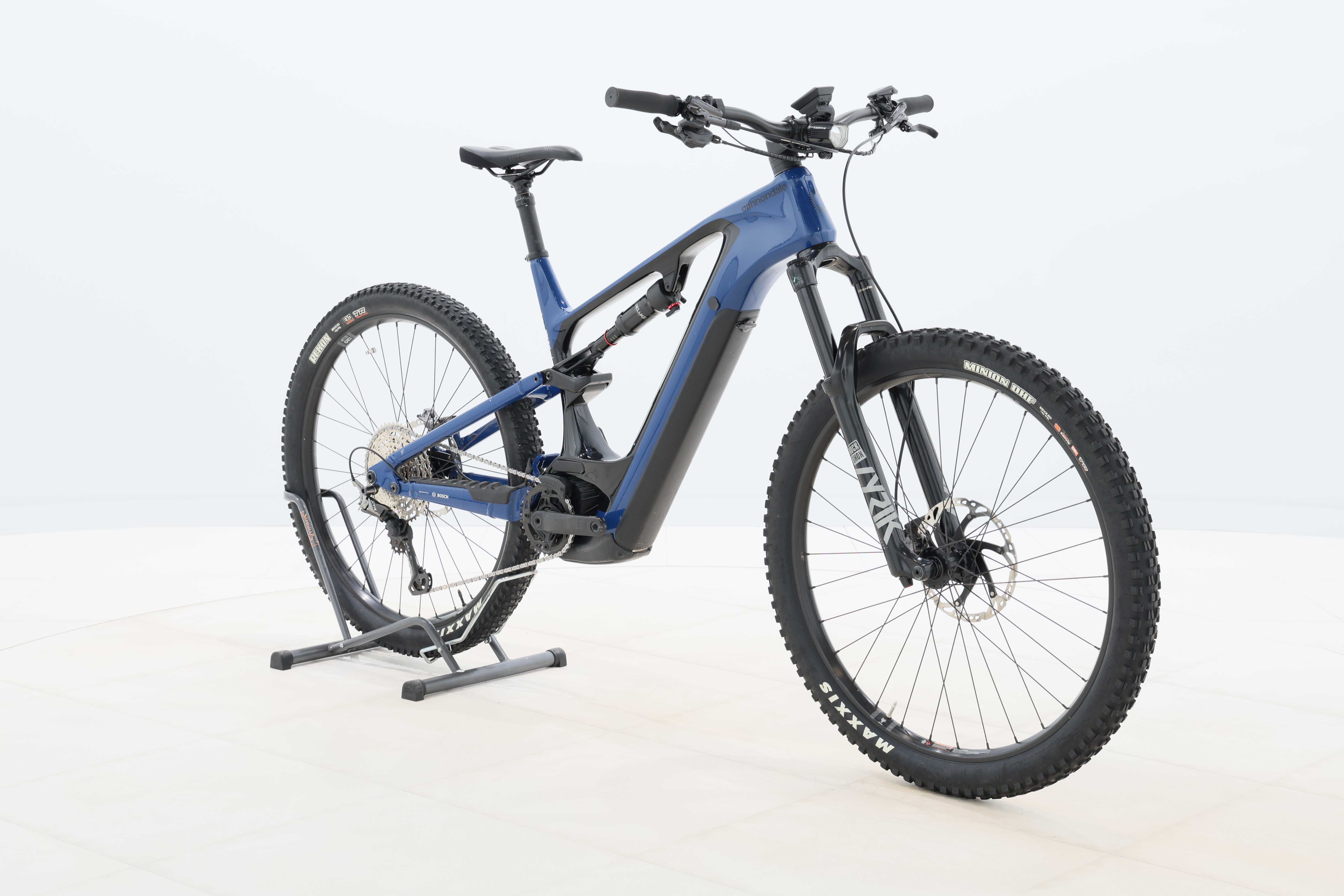 fcace450-7fed-427b-97f2-c76d9f9b88b3