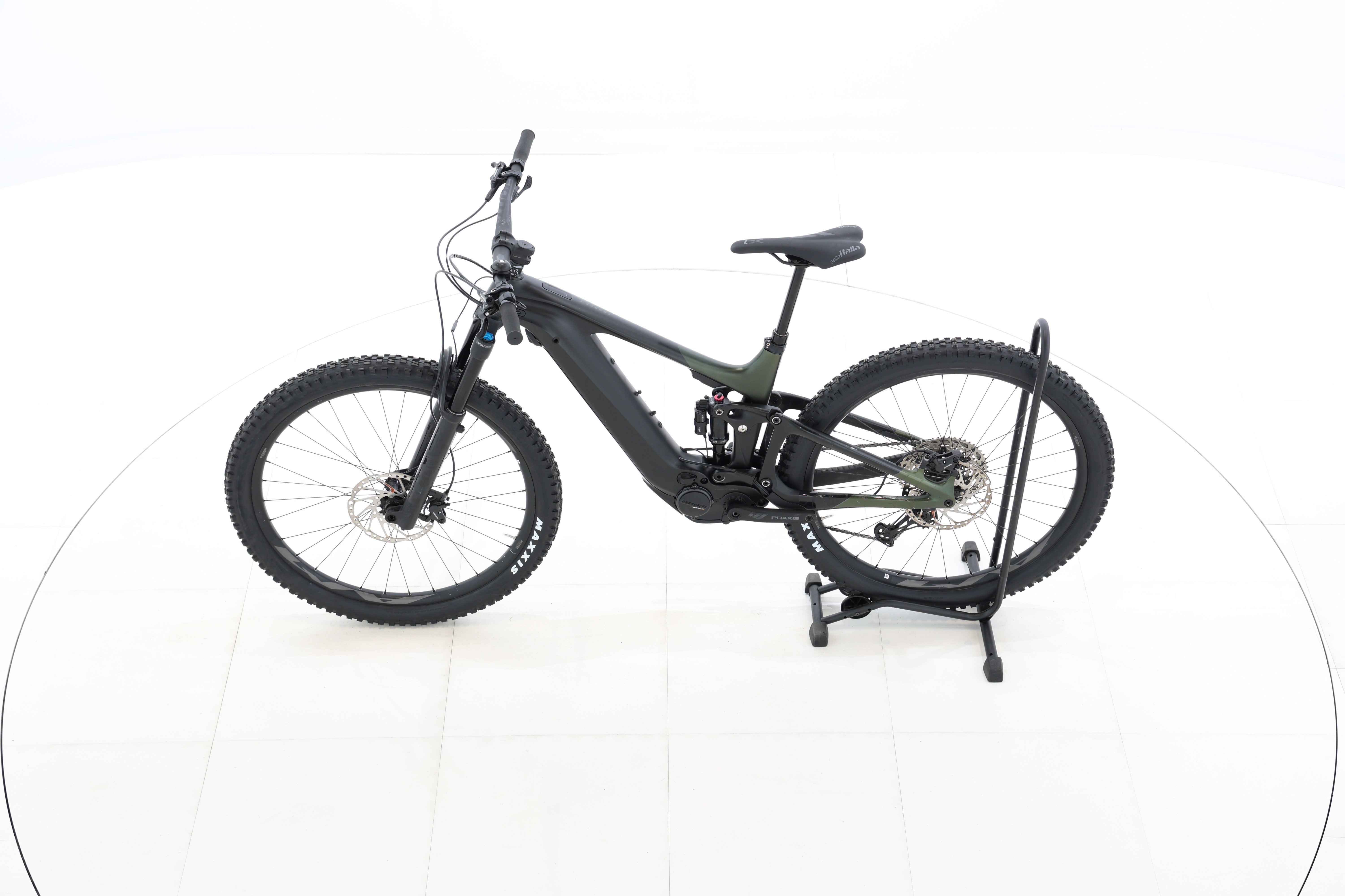 ad14fdb4-4b4c-4fd6-8cca-cb5b6d79319b