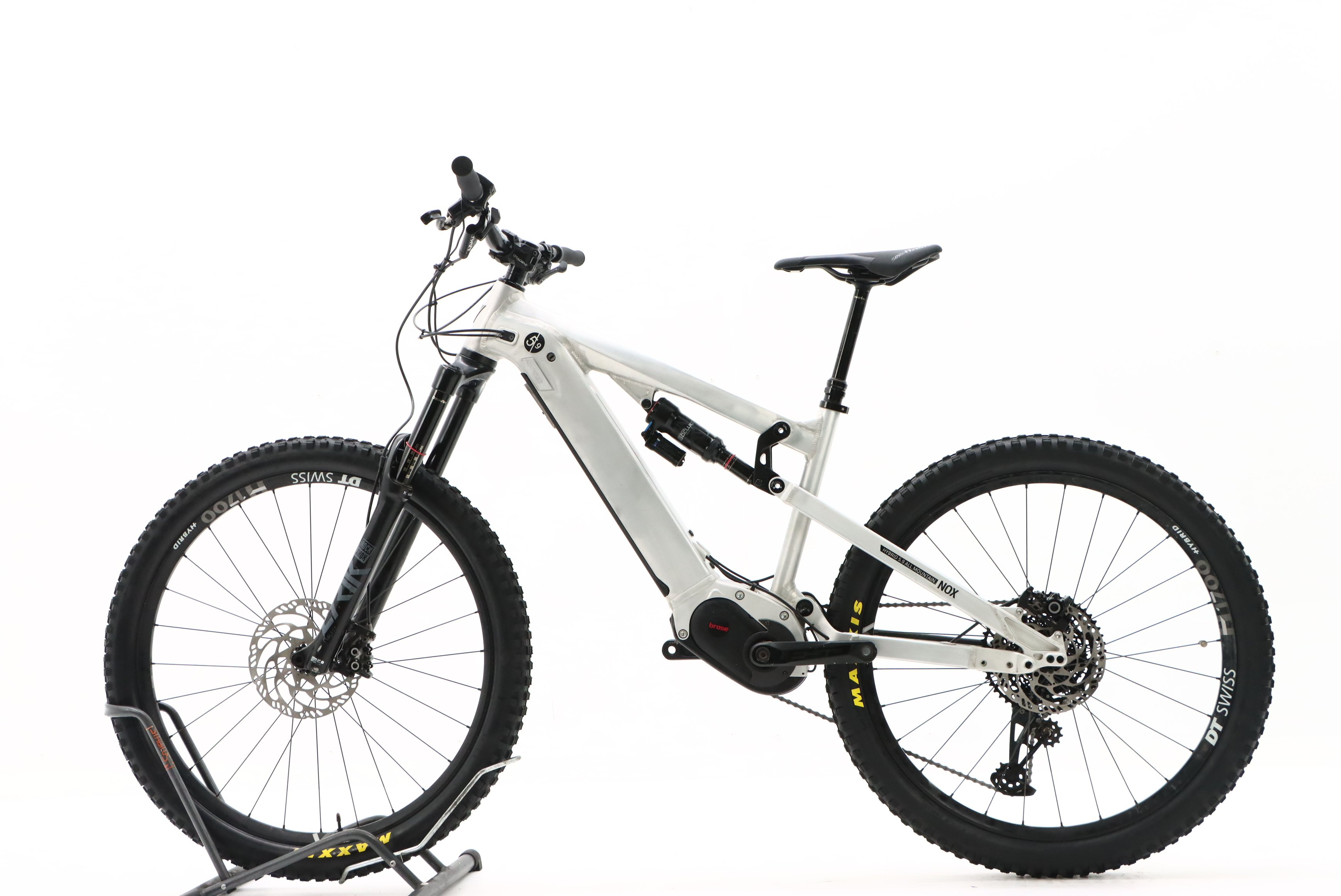 37b527c4-12ff-4275-8f92-4675e80ce79e