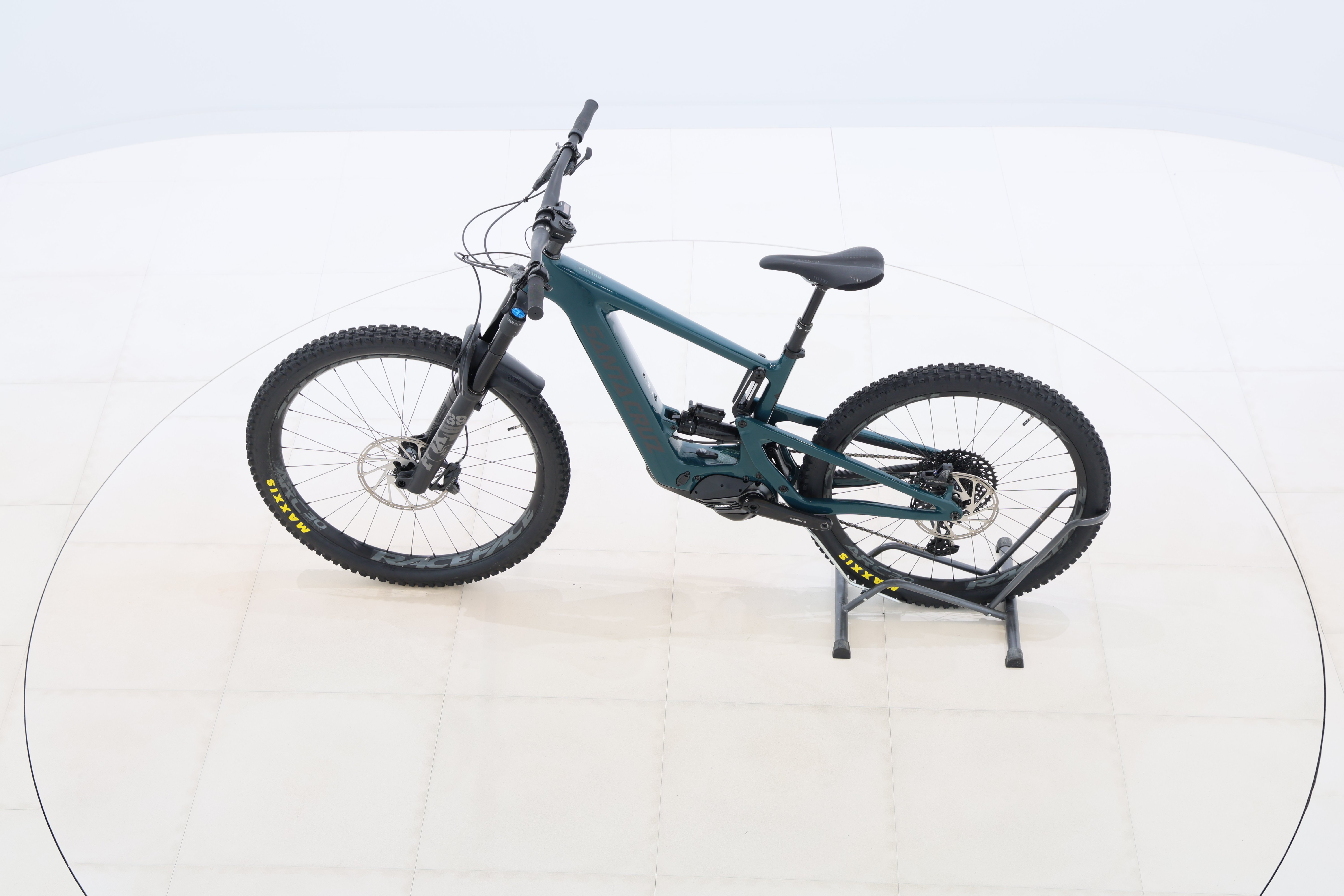 eb9f3fe0-0d44-4747-ada5-24768945b494