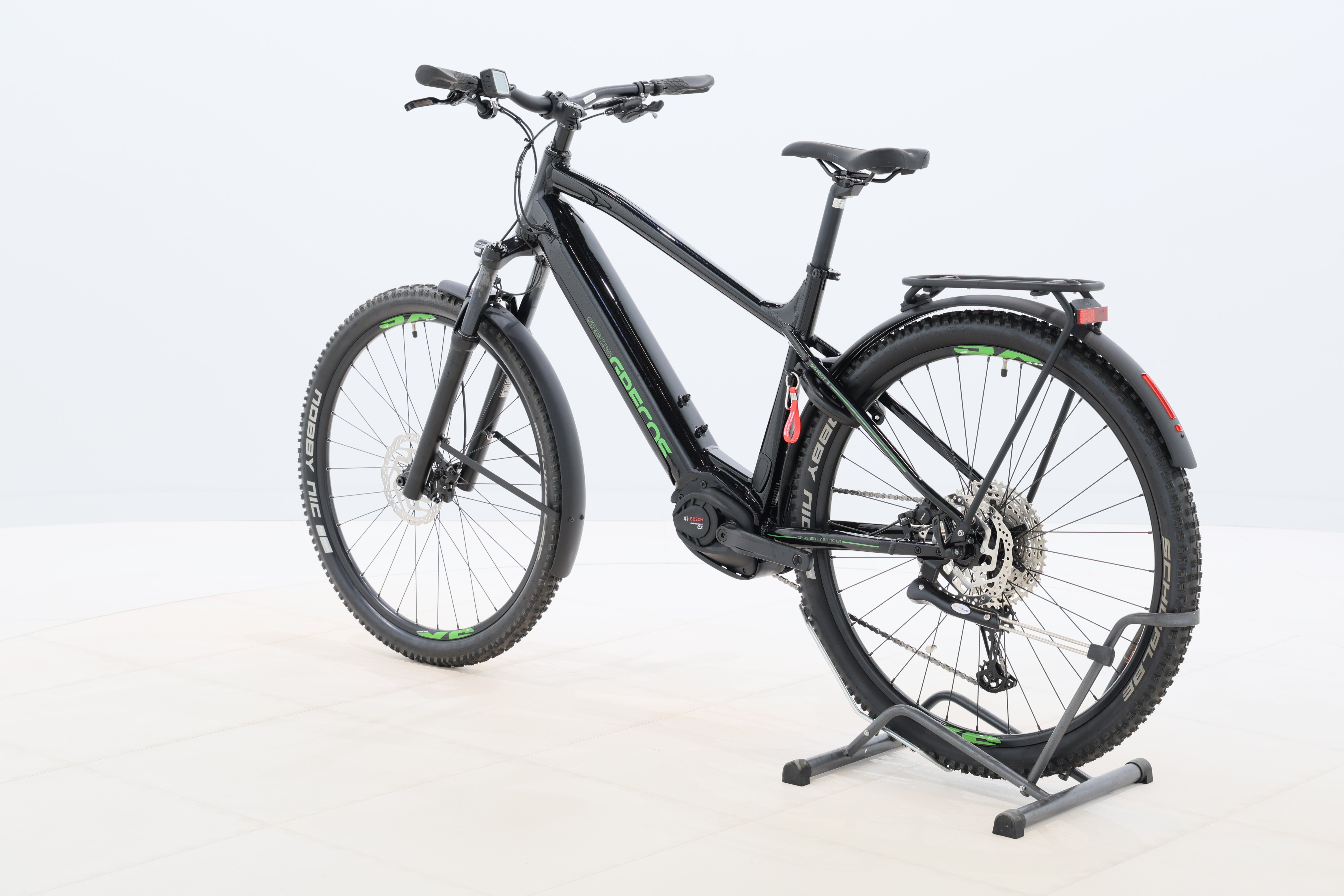 6f5cd92a-a56b-44f6-abae-055952a11d2b