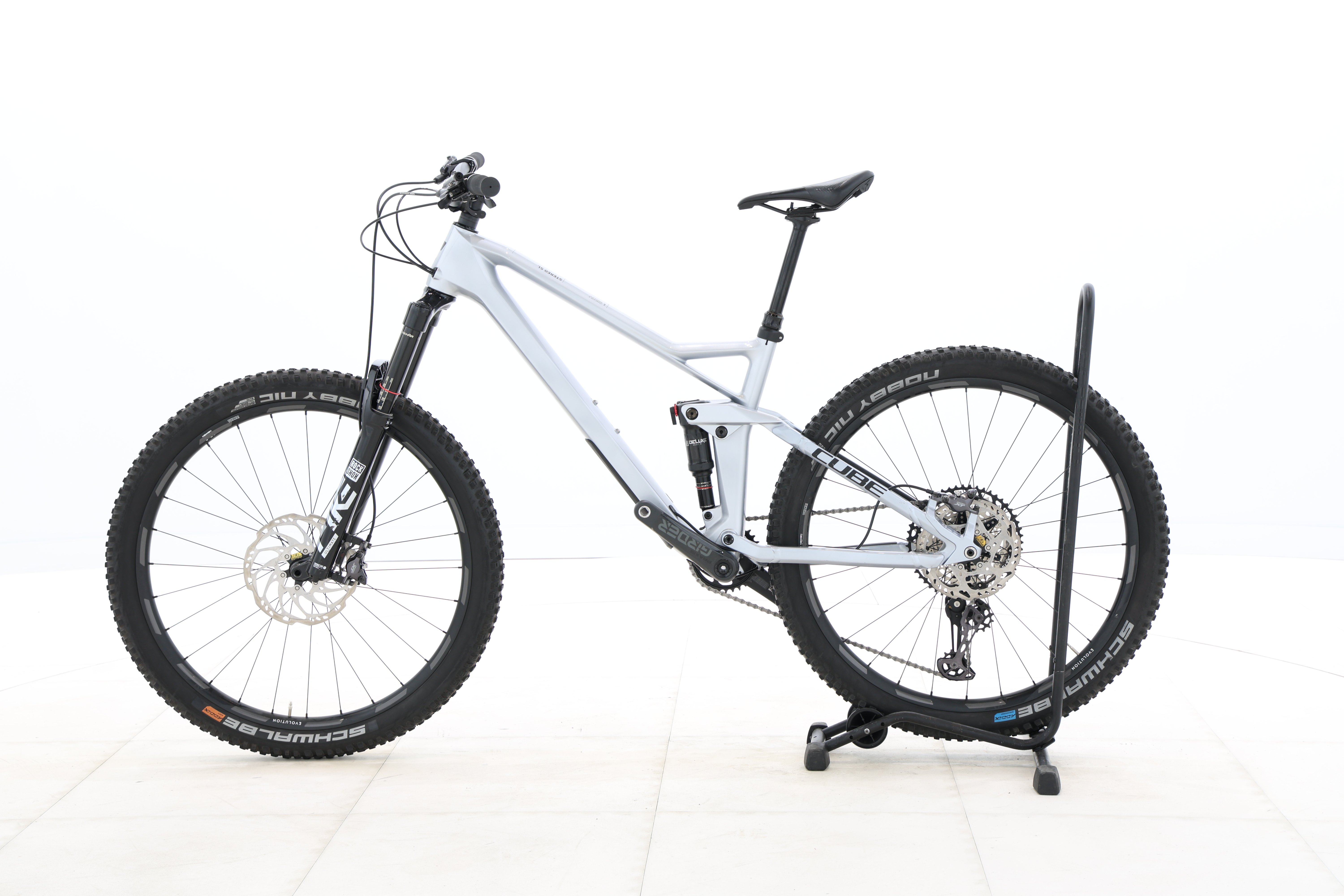 051bfaf0-dd77-4e42-8063-69df2a32fc08