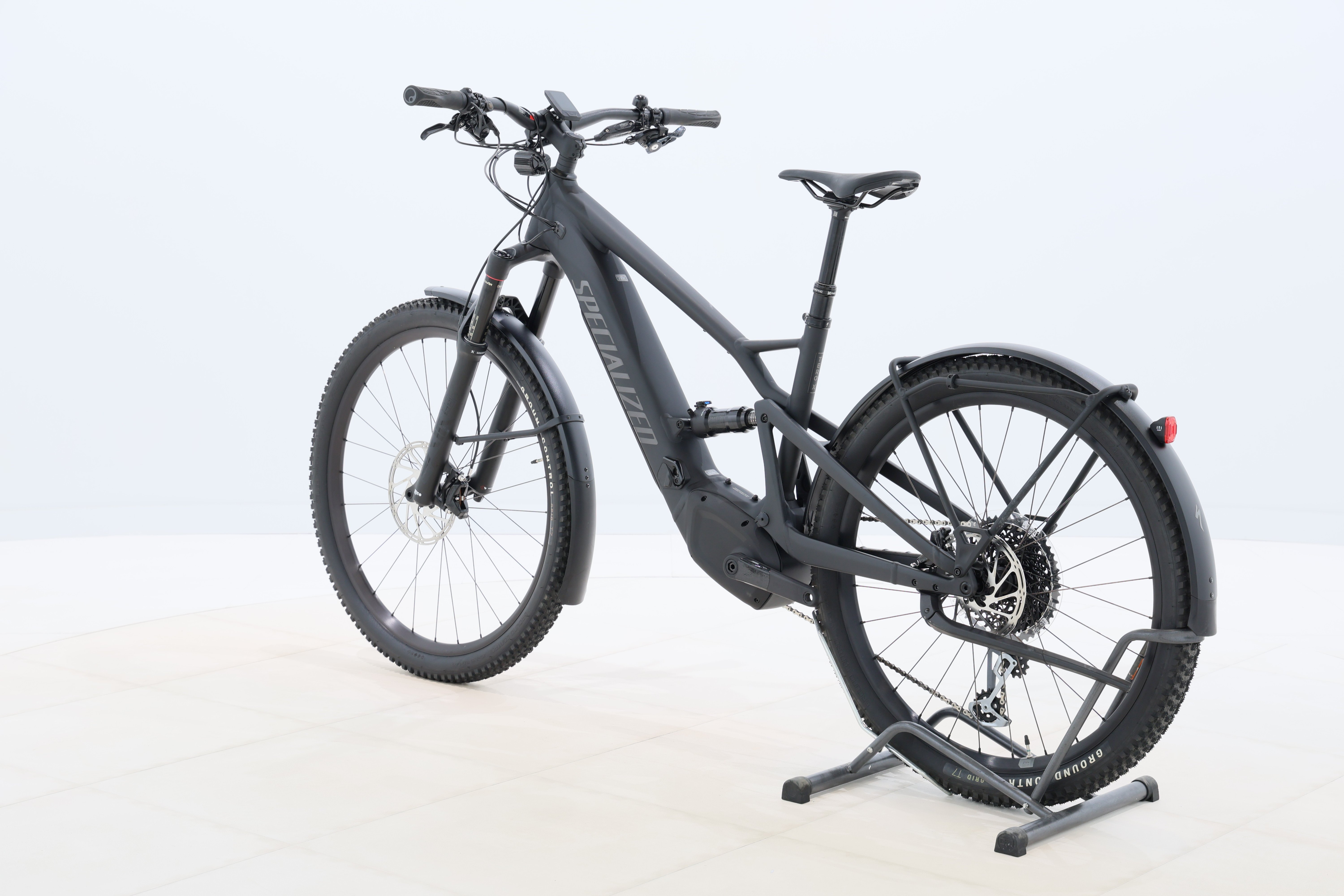 002b7dcb-dda9-46bd-b708-9daaa131ecd7