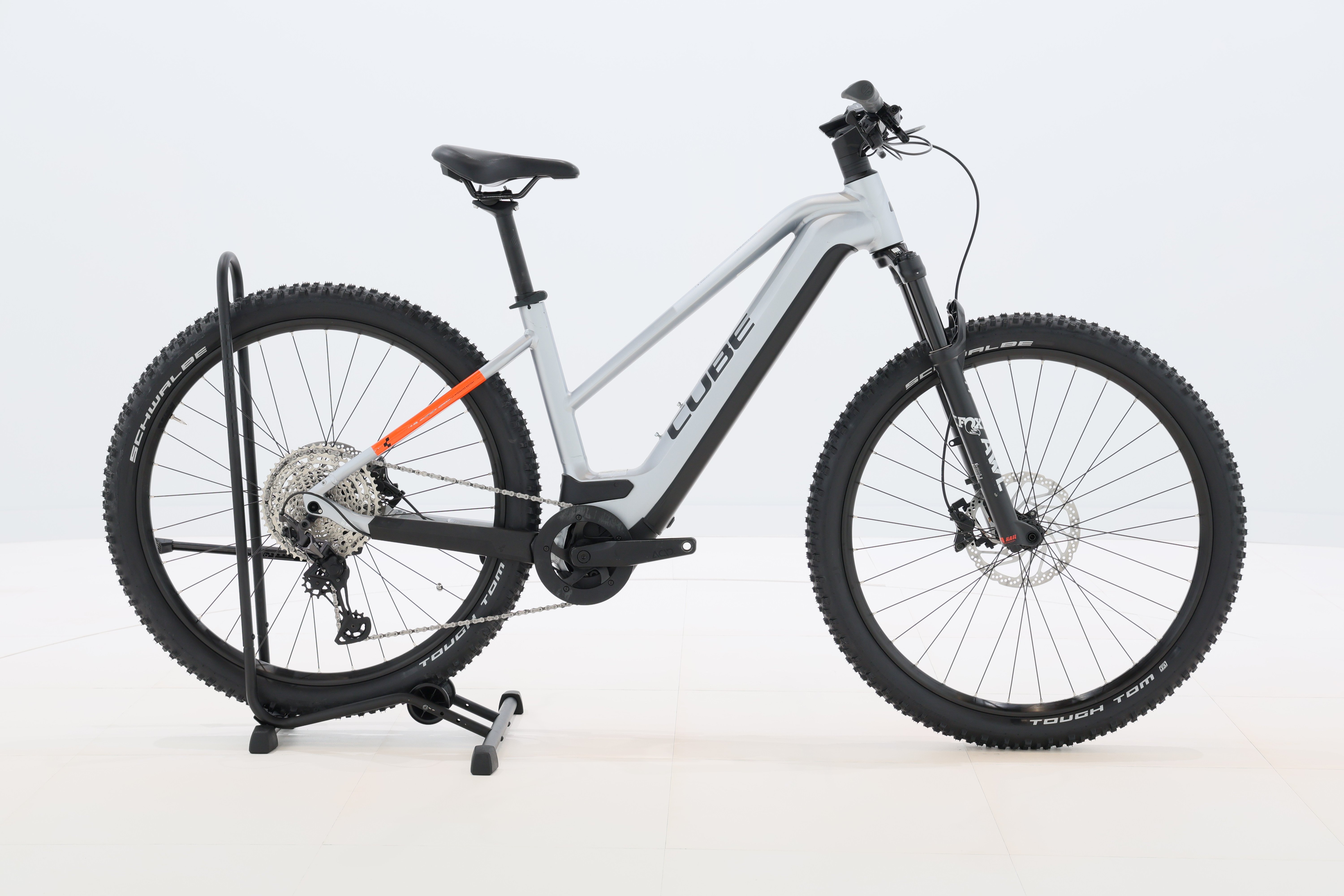 f6806bcb-6369-4eda-a579-ed241dbc2d7b