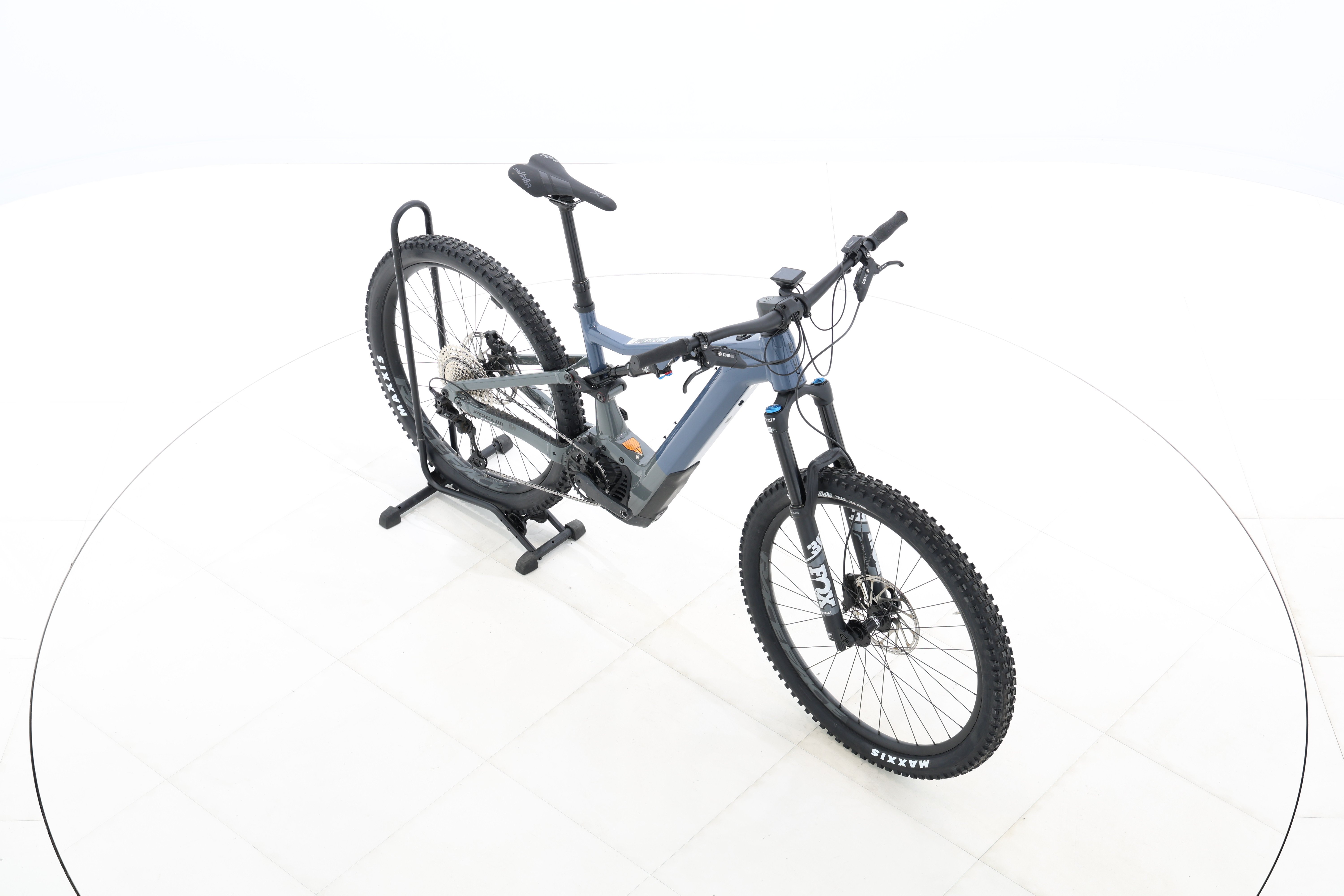 b8a999fa-6317-44b3-be6e-b92b44e77f75