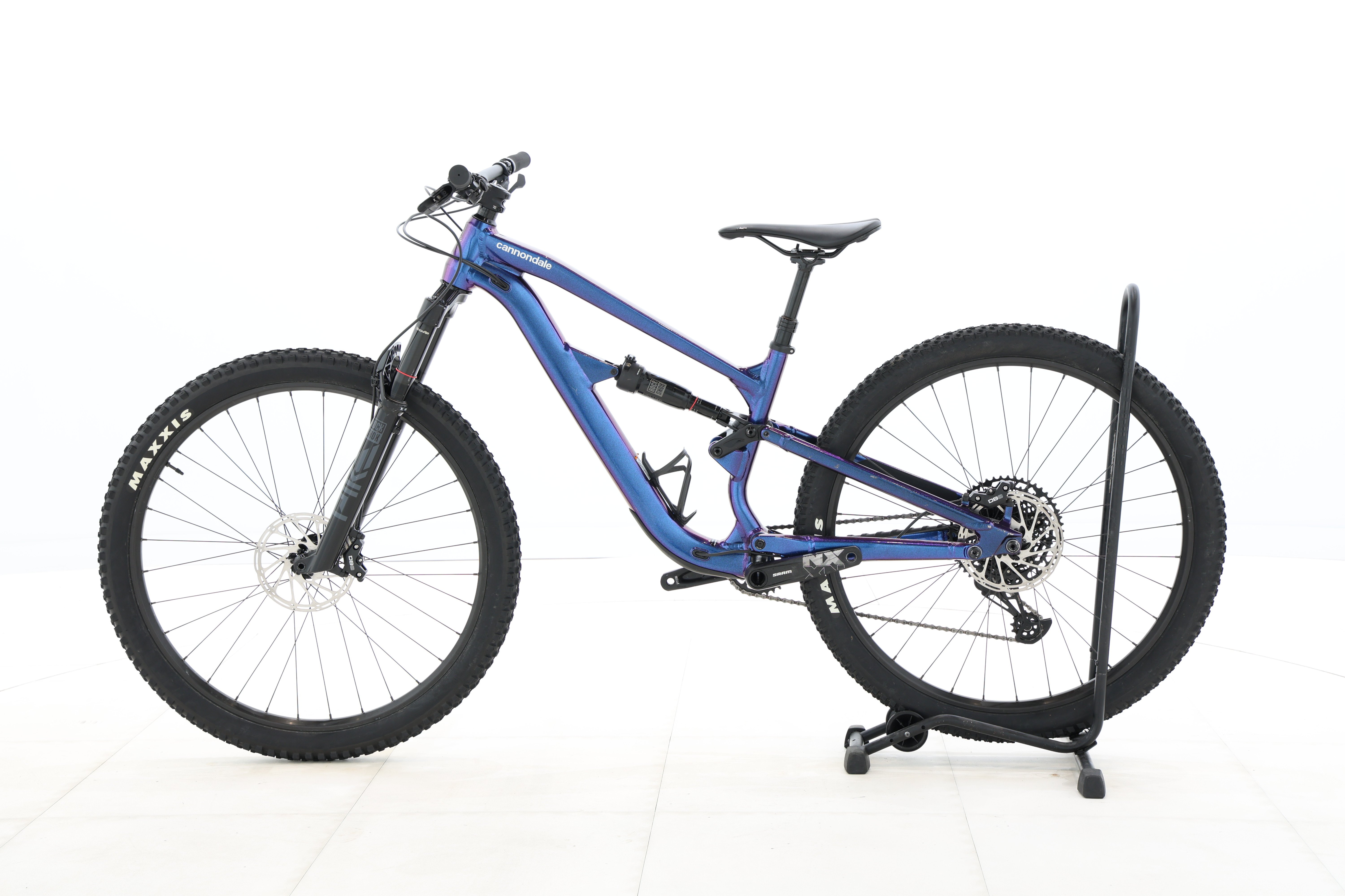 990c6a6a-949b-49fa-90c1-216859aec093