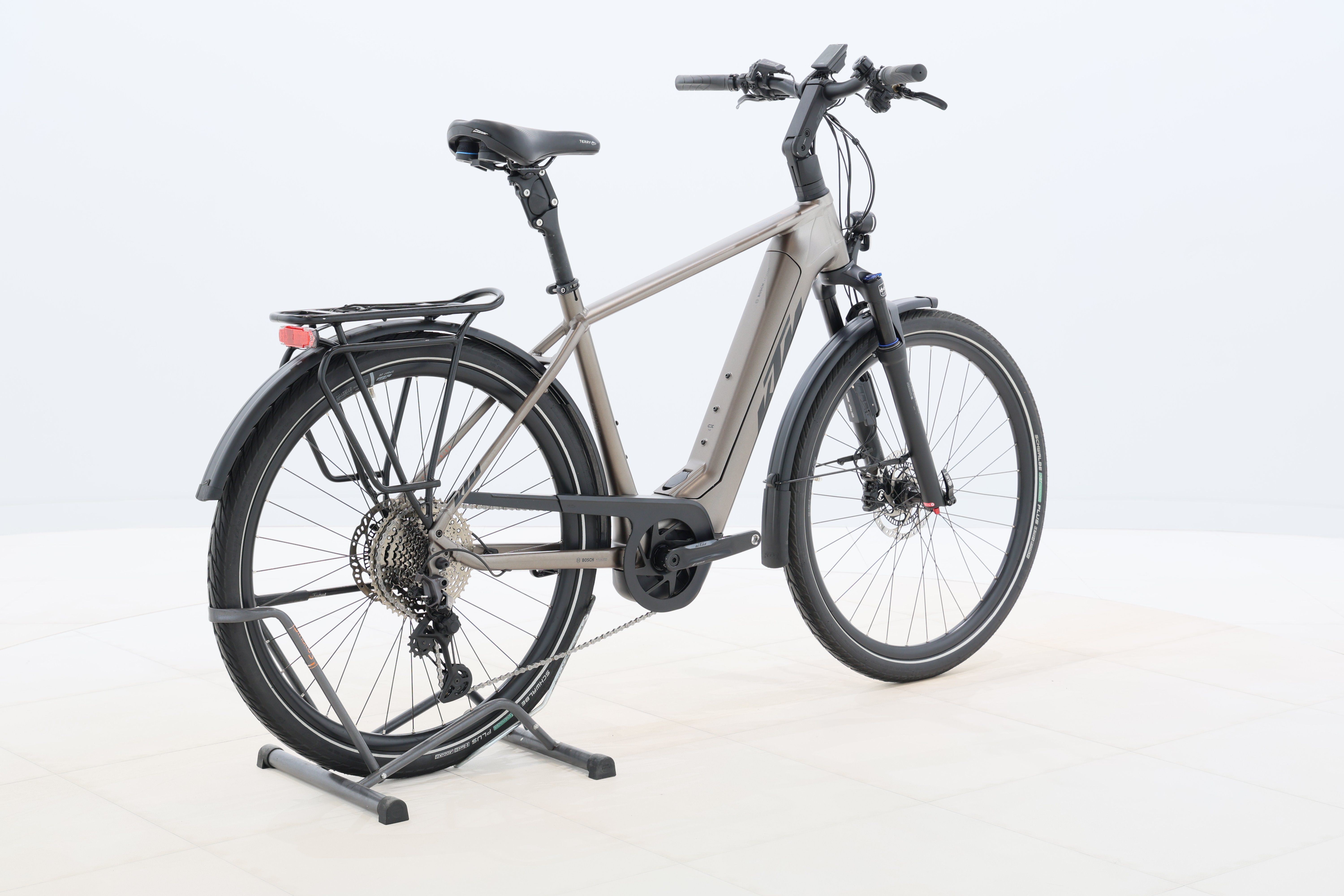 d06f5387-2d01-48c3-a692-42cc3fcf3a7e