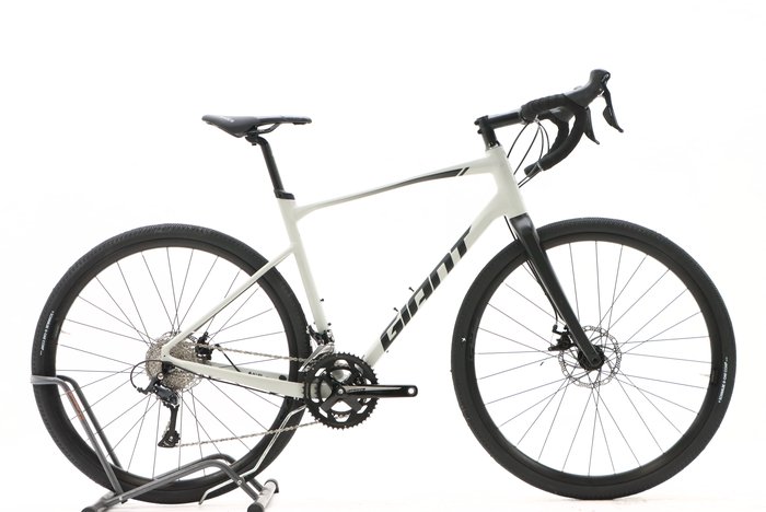 Giant REVOLT 2 2022