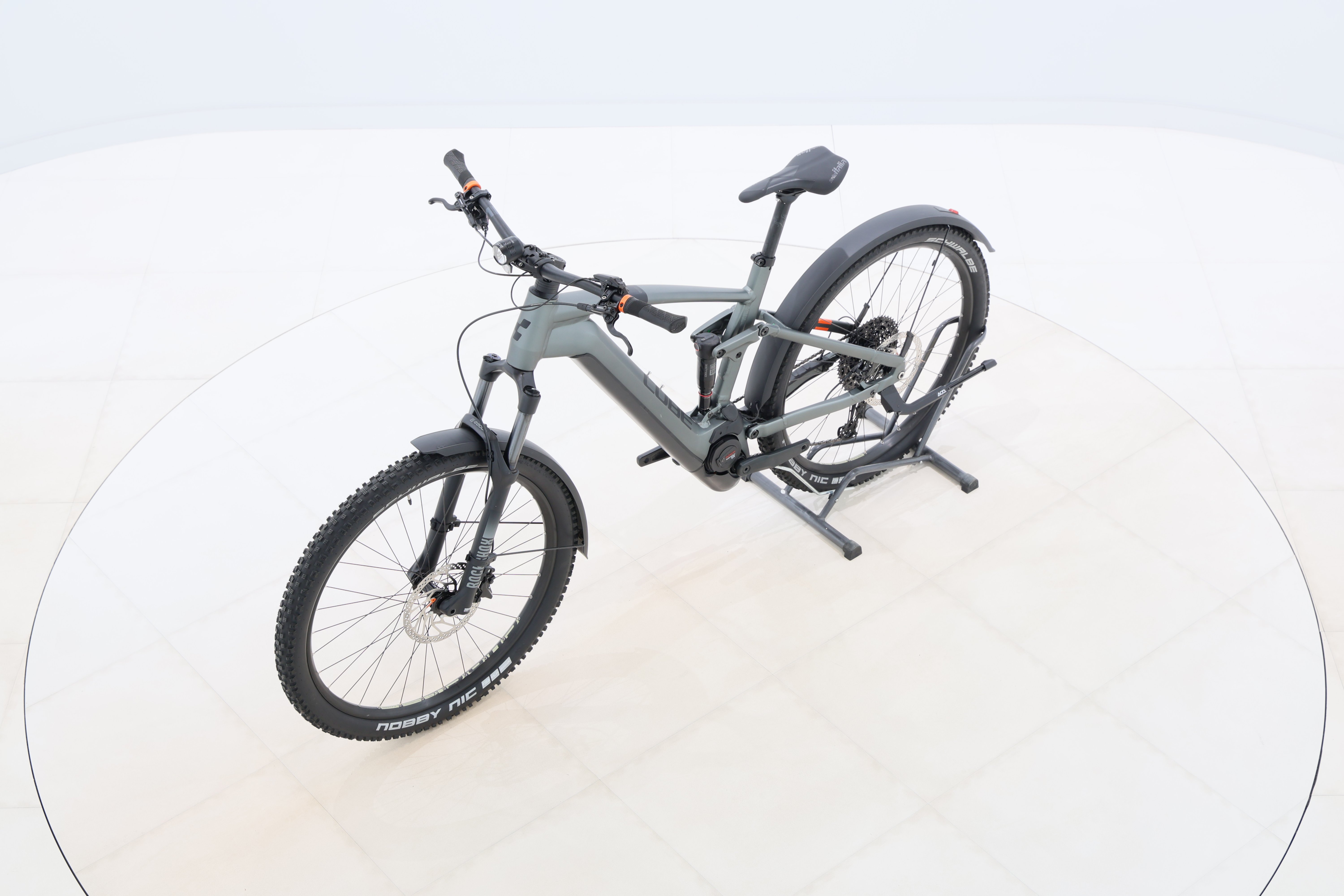 0954b218-f32d-470f-ac7b-a2c74e107979