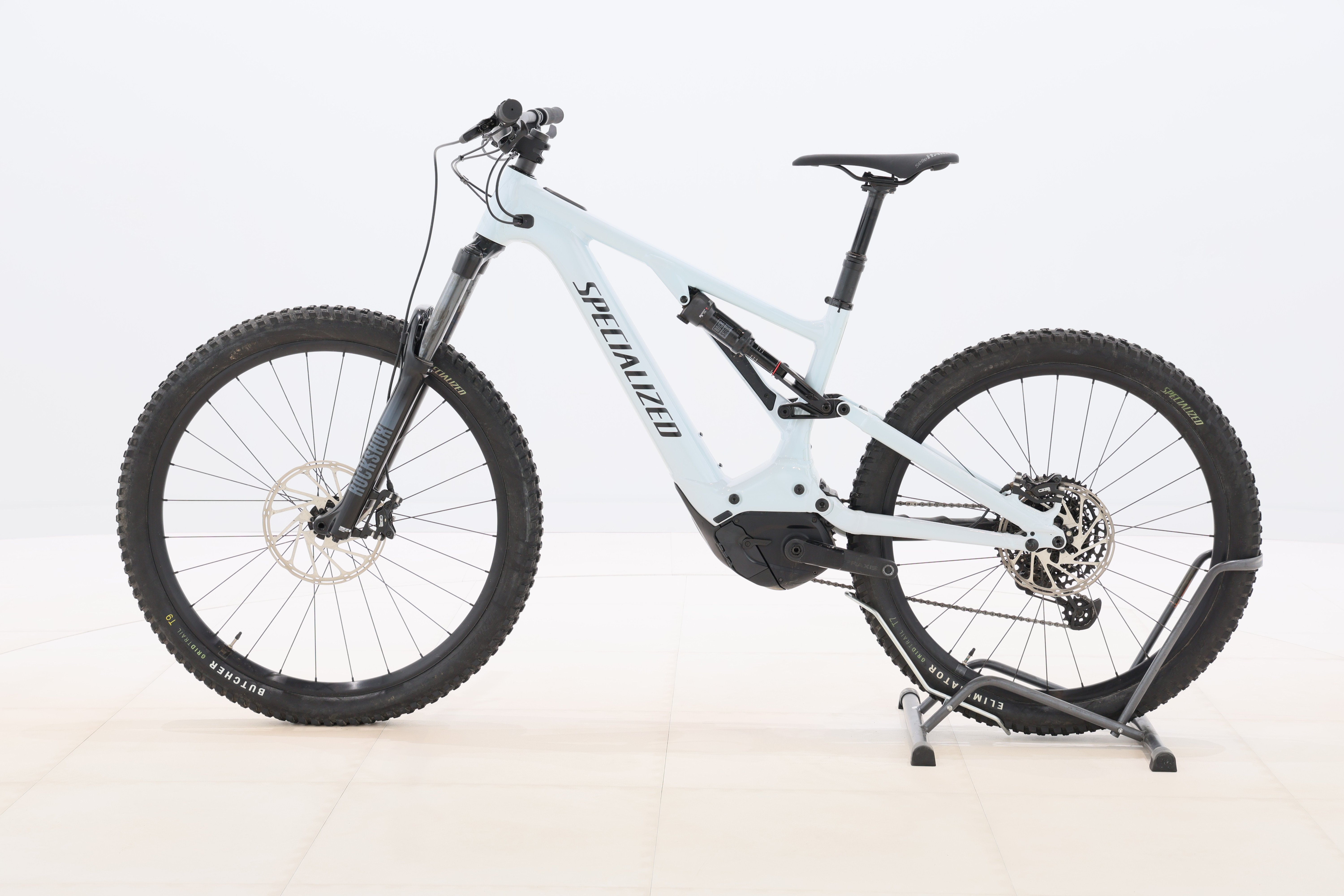 c37a0300-f206-487a-a979-e573b70a5e9c