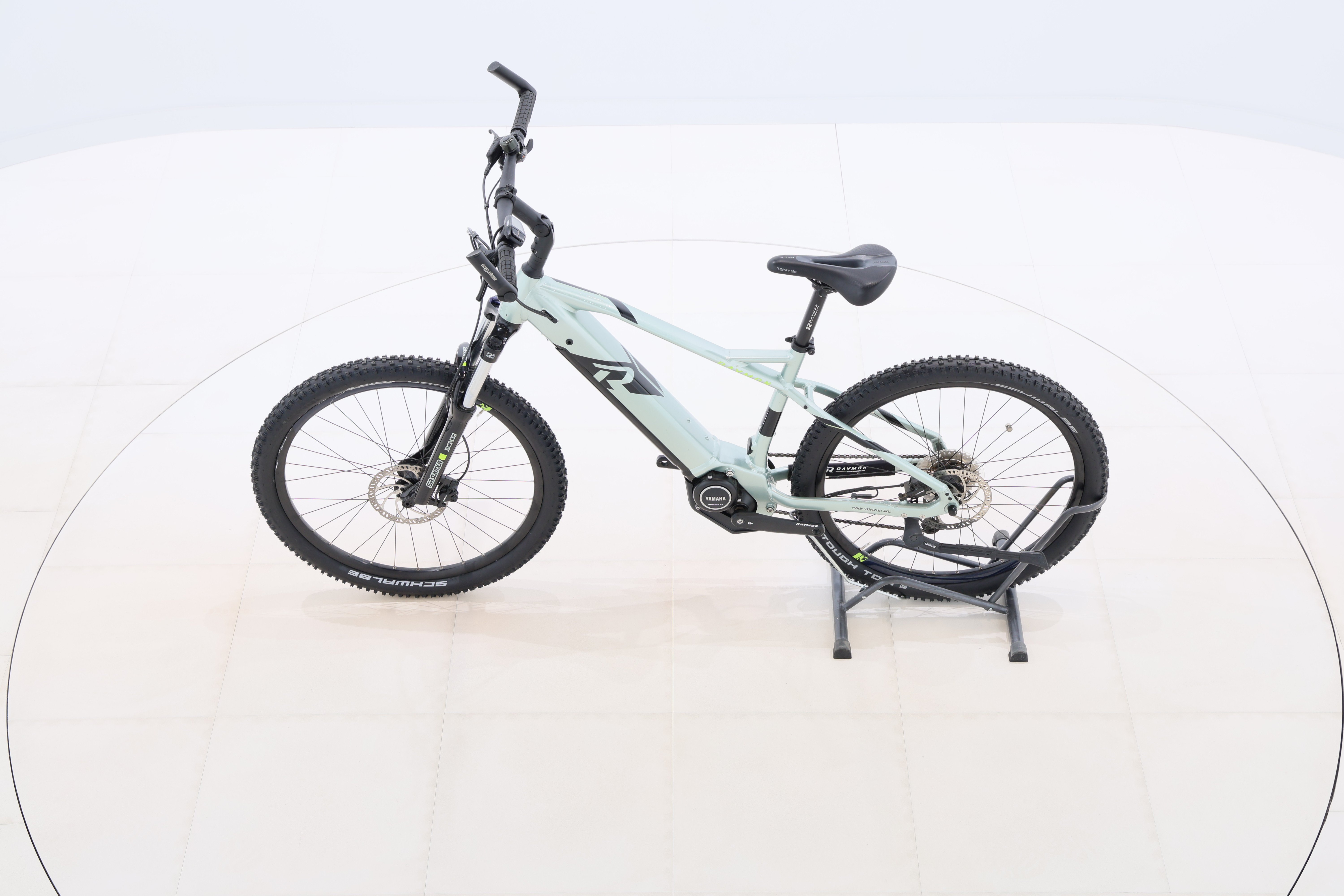 540b7724-e95c-43d3-bfbd-da4b6a1d5f81