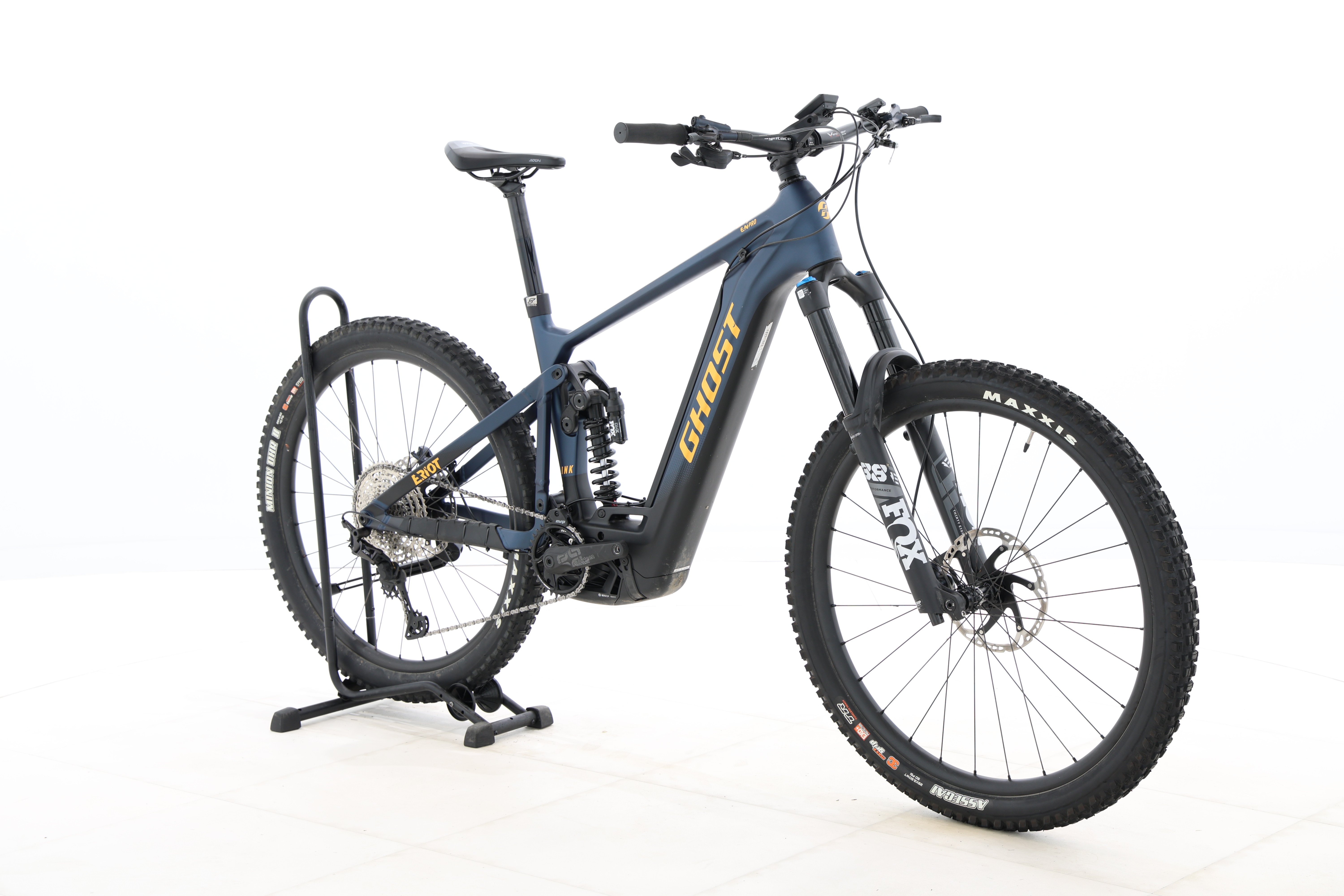 b9fa7910-bb11-46c6-ab70-0b42c1c06544