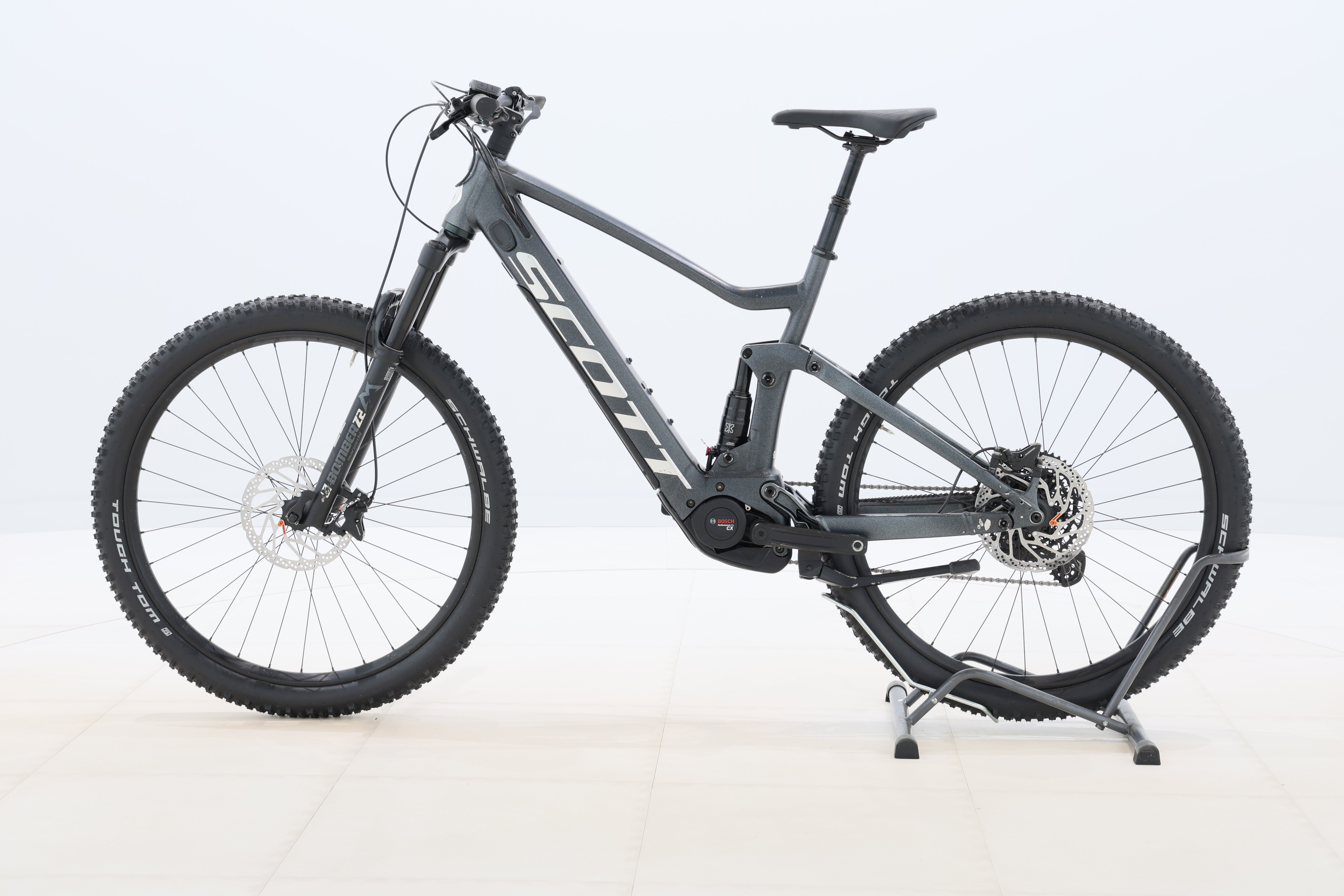 f83bac3a-a4bb-417c-a12d-512cf3a6f5dd