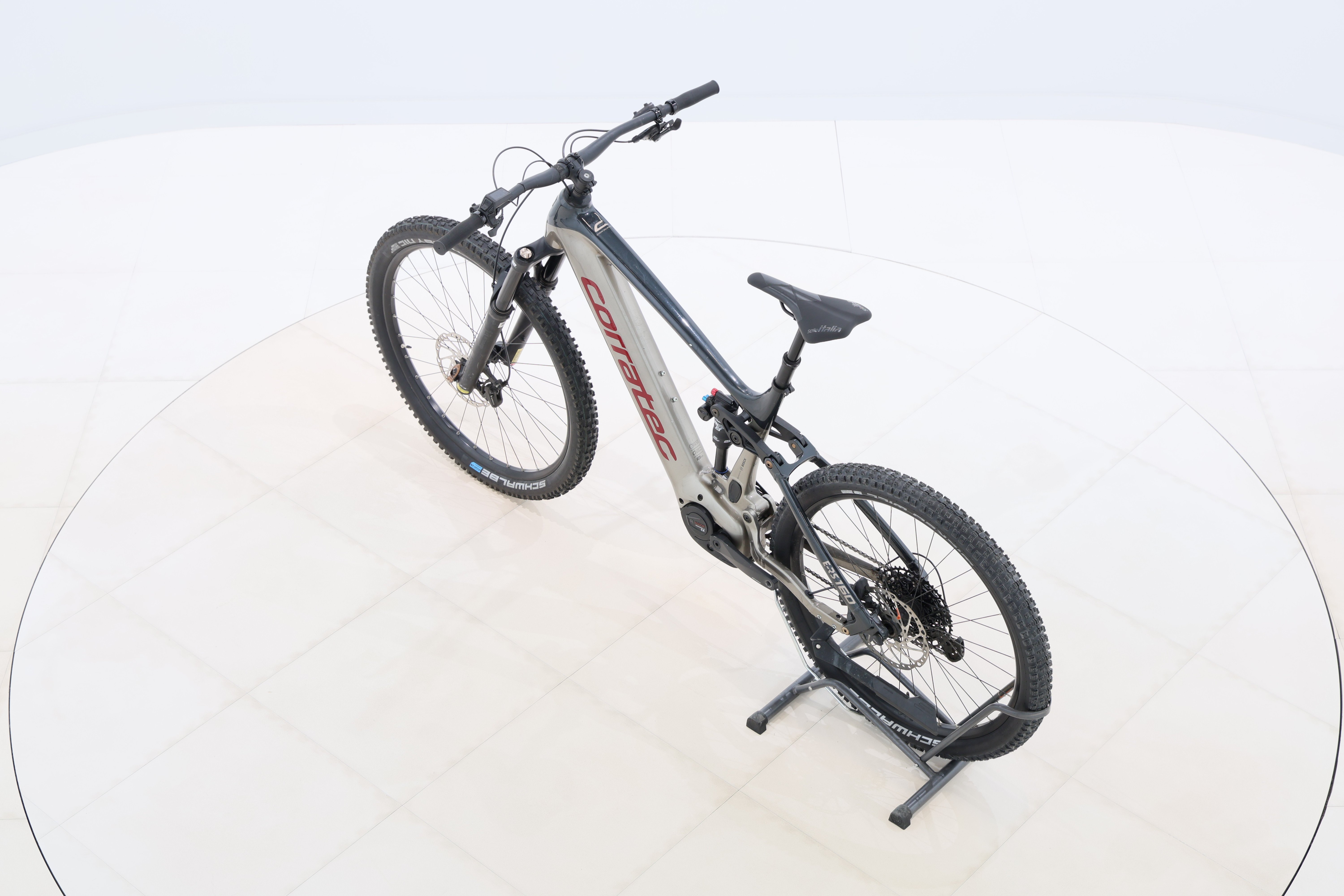 f0083b99-1f91-40f8-b4d6-f7b857c7d01c