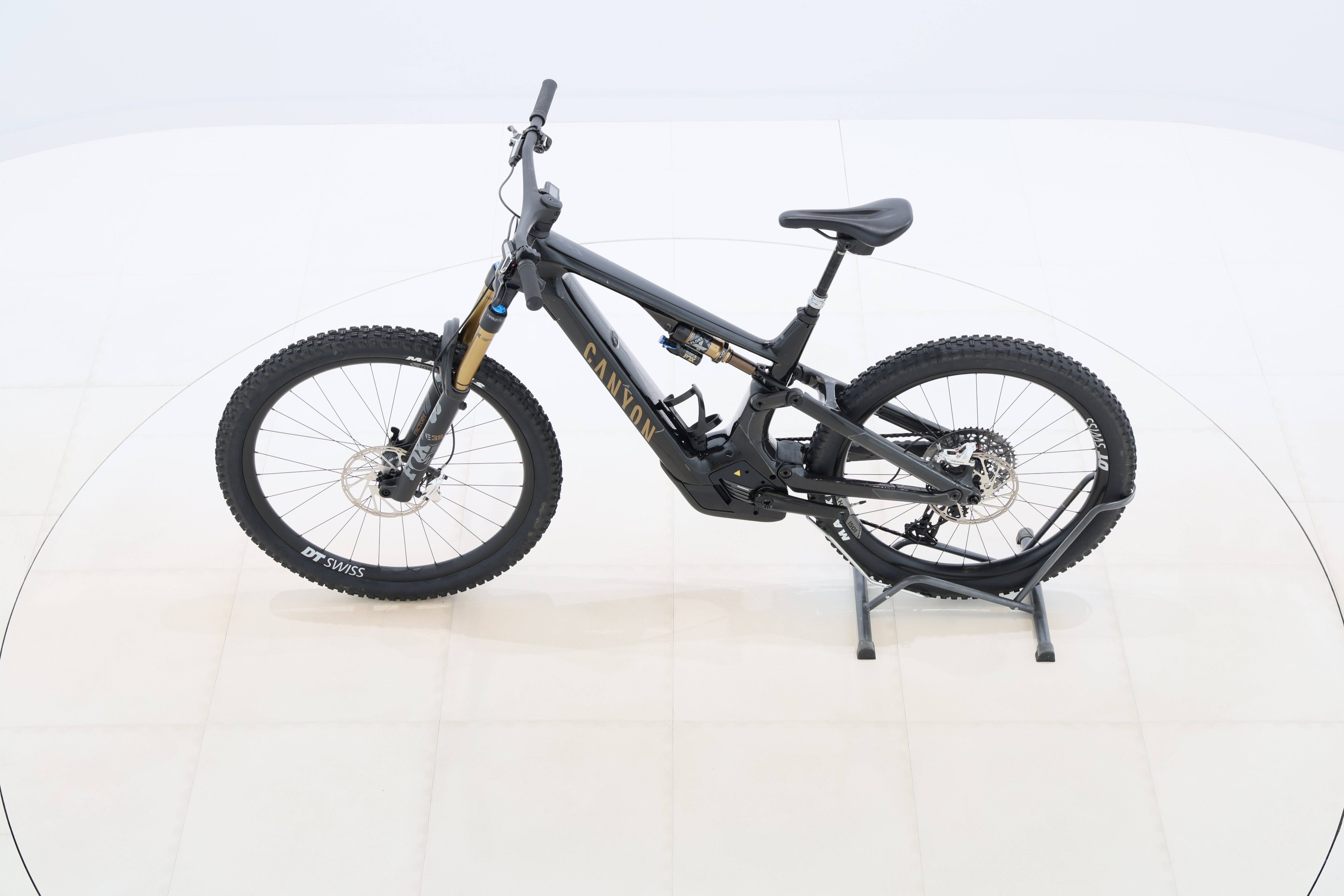 916cef9f-4040-4f93-b407-70dc3db26acf