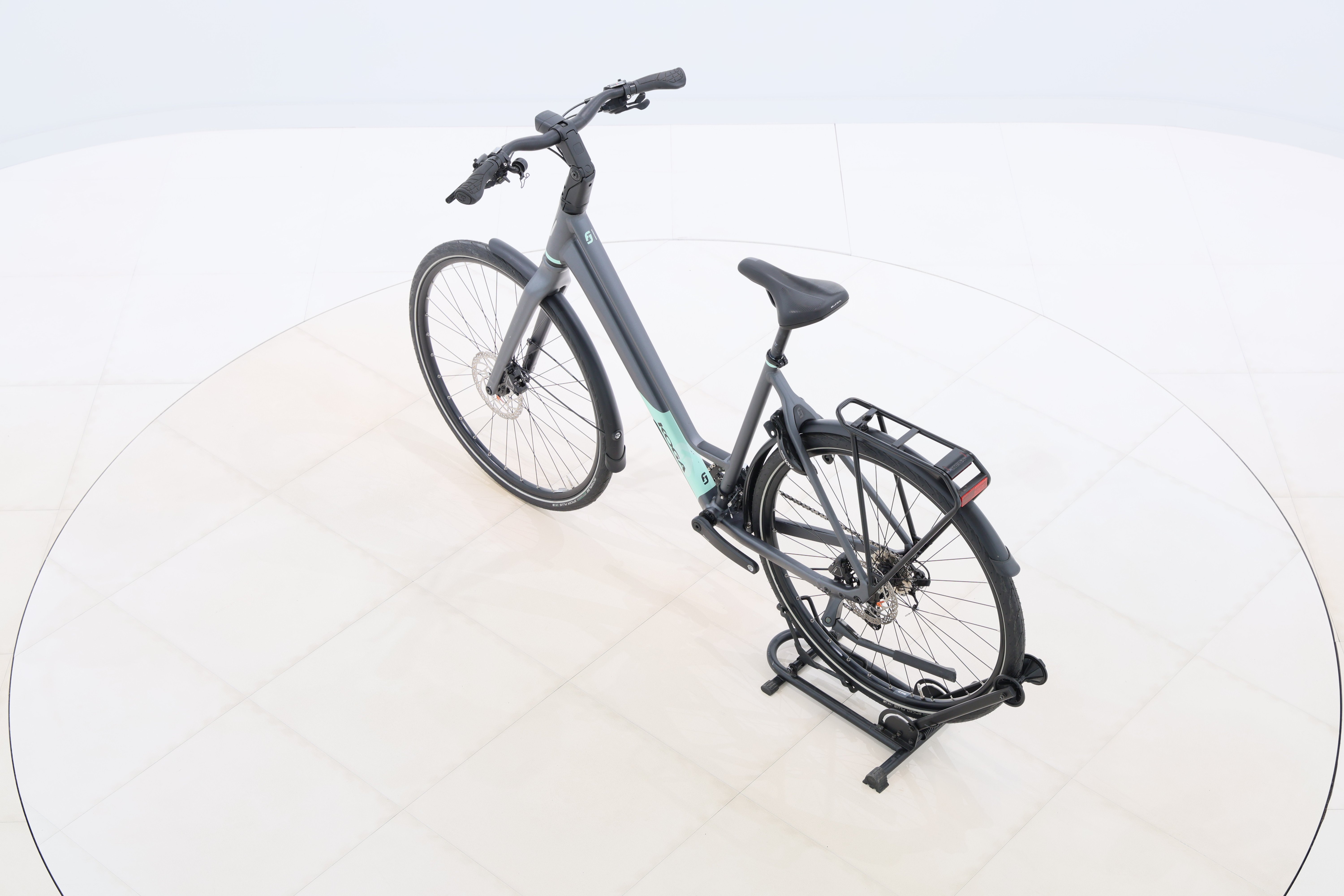 f6a1ace4-e015-401d-9e16-9ce37a05321b