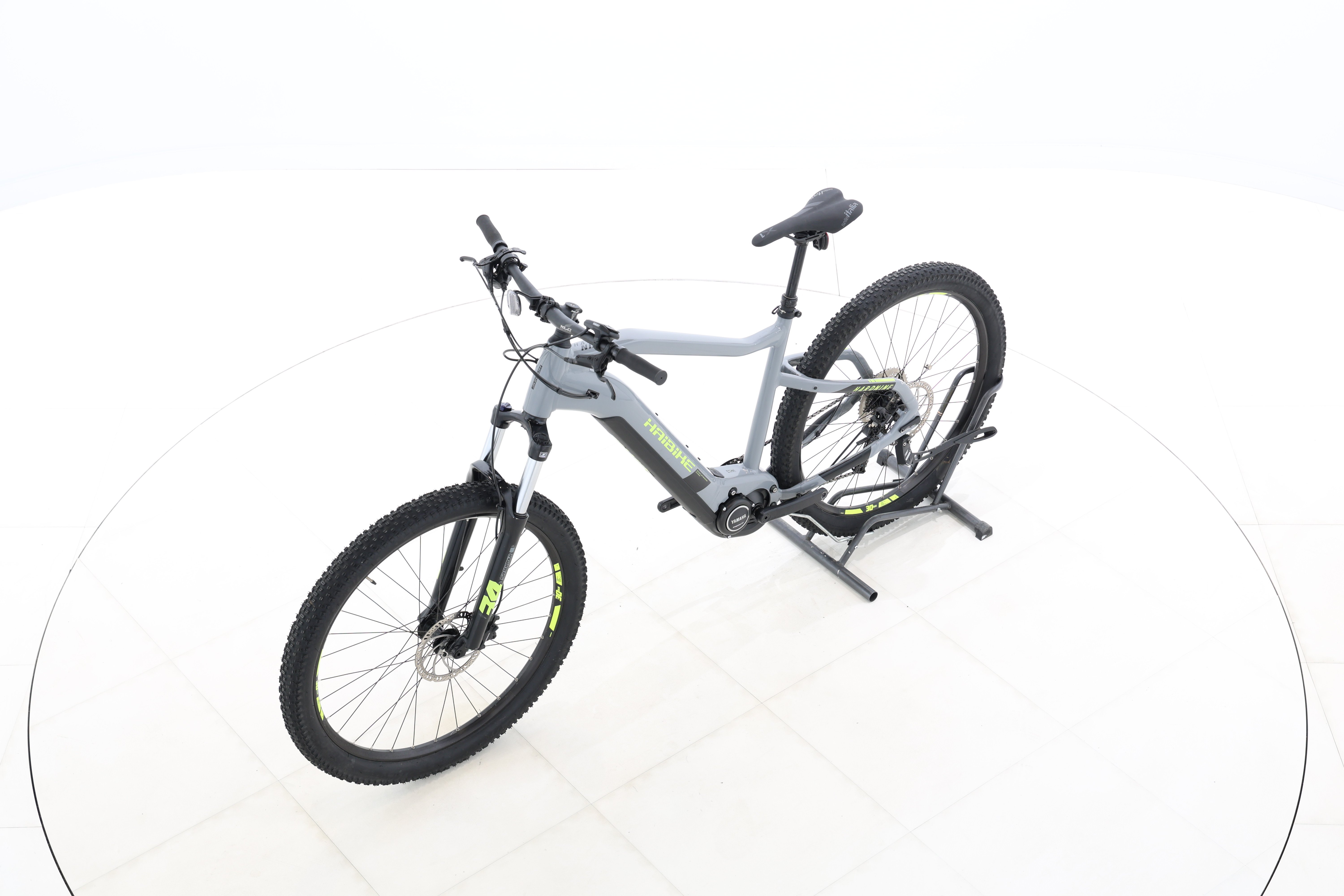 305c18e1-6928-45c9-b48f-836ea2475b10