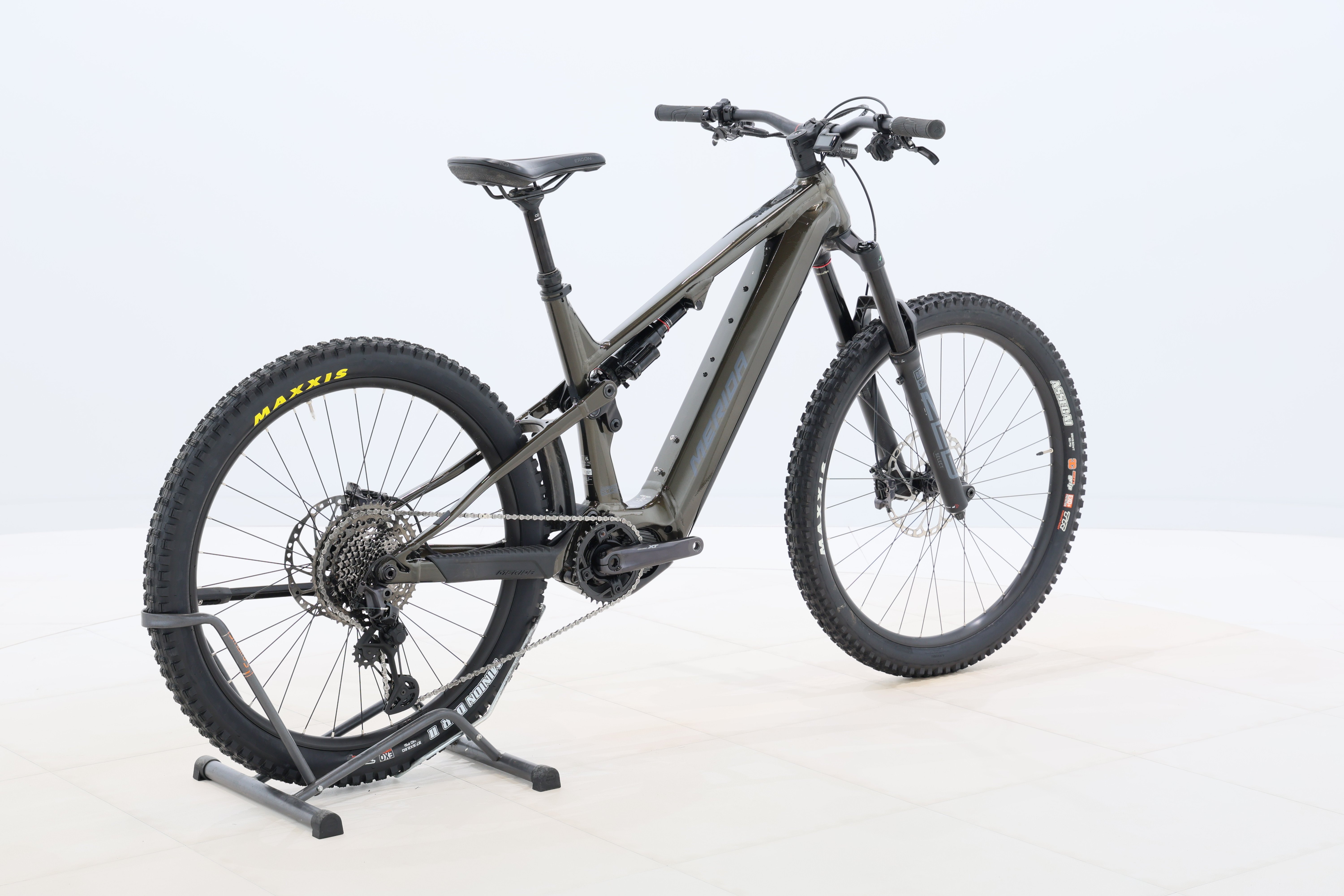 3d2ad03c-0517-4f2e-be9e-82046b81f9d1