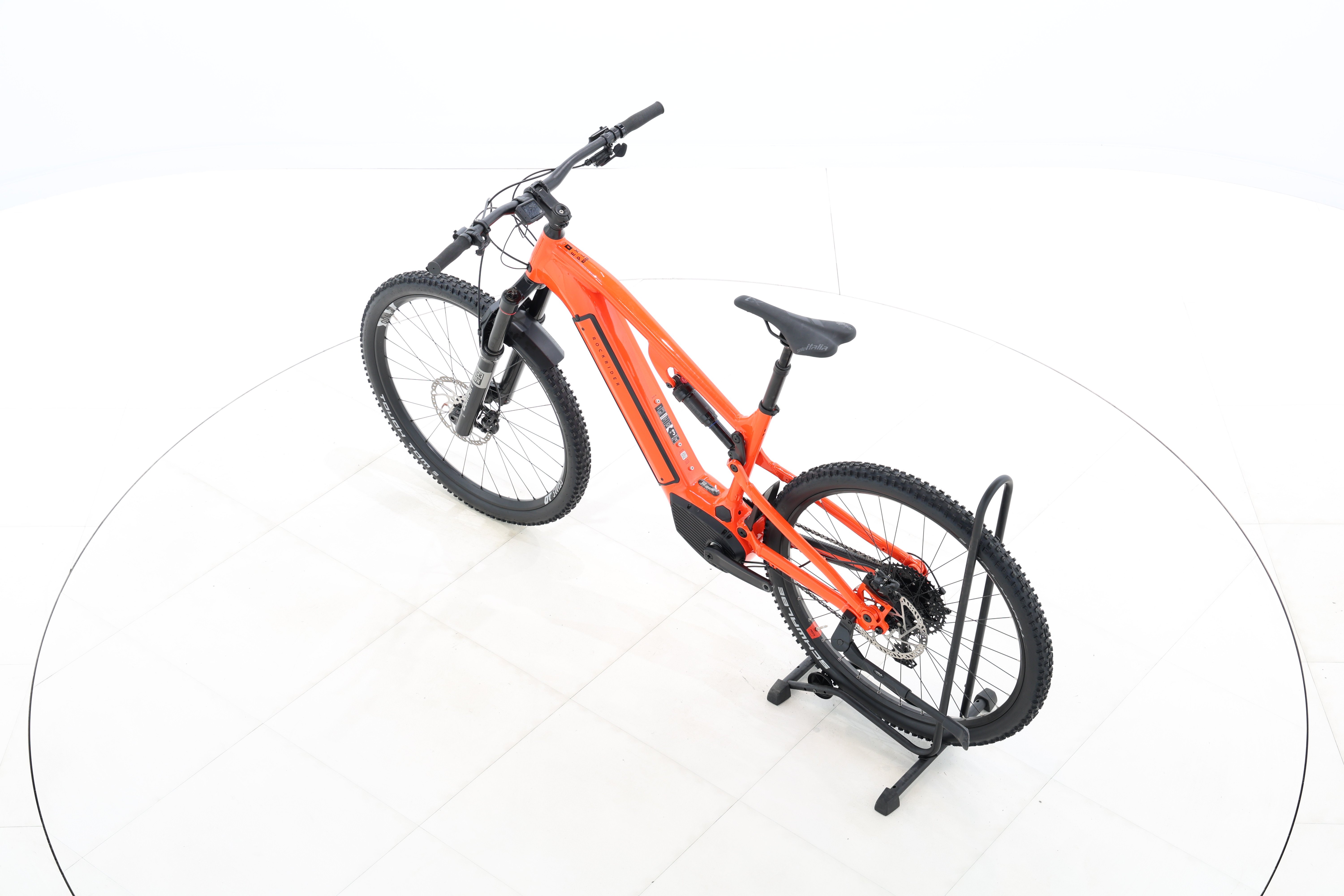 cfcf4927-e26c-4c5d-83e9-ee276fd0ab8d