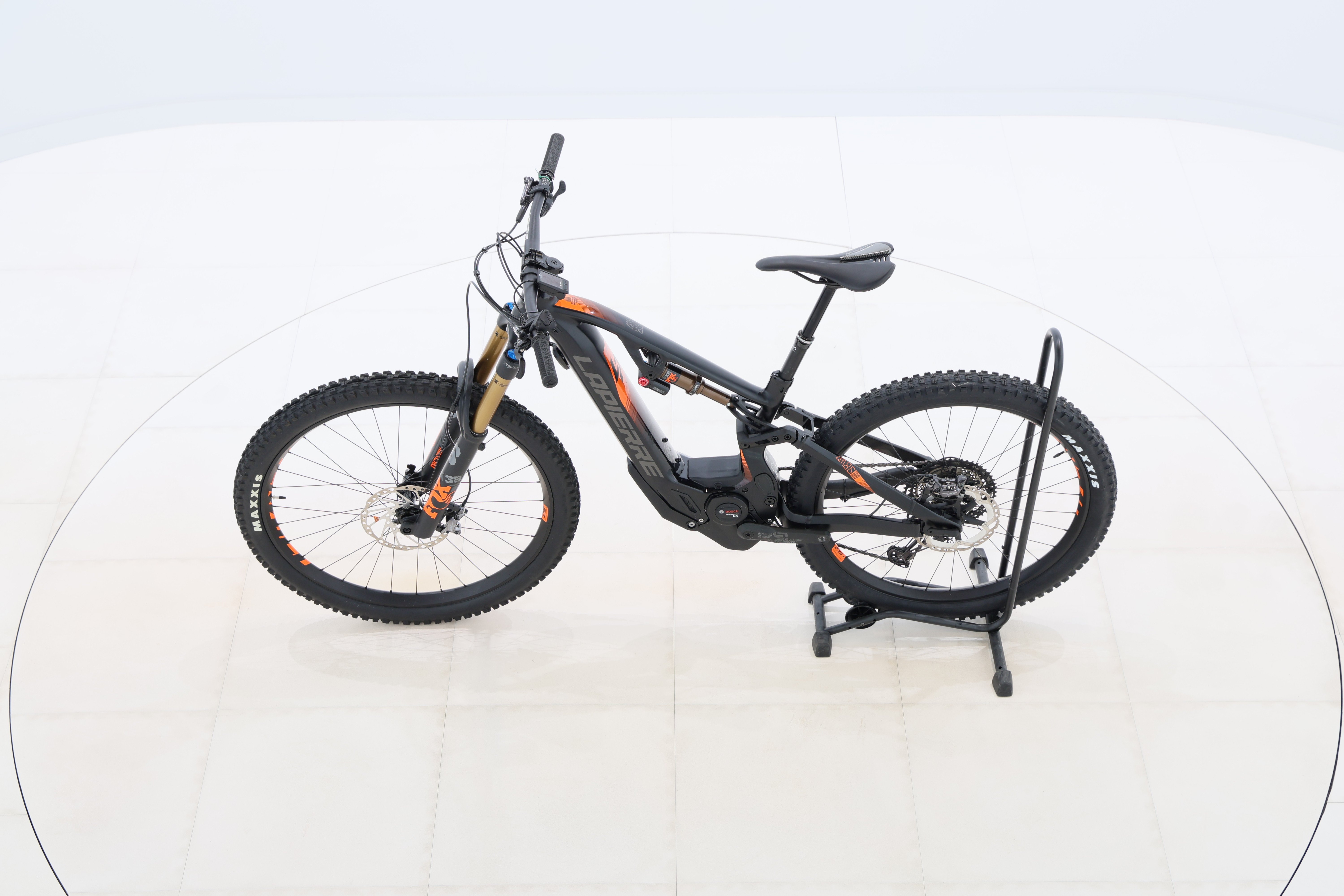 adcd6f8e-46e8-4814-8213-e5dfd7f58633