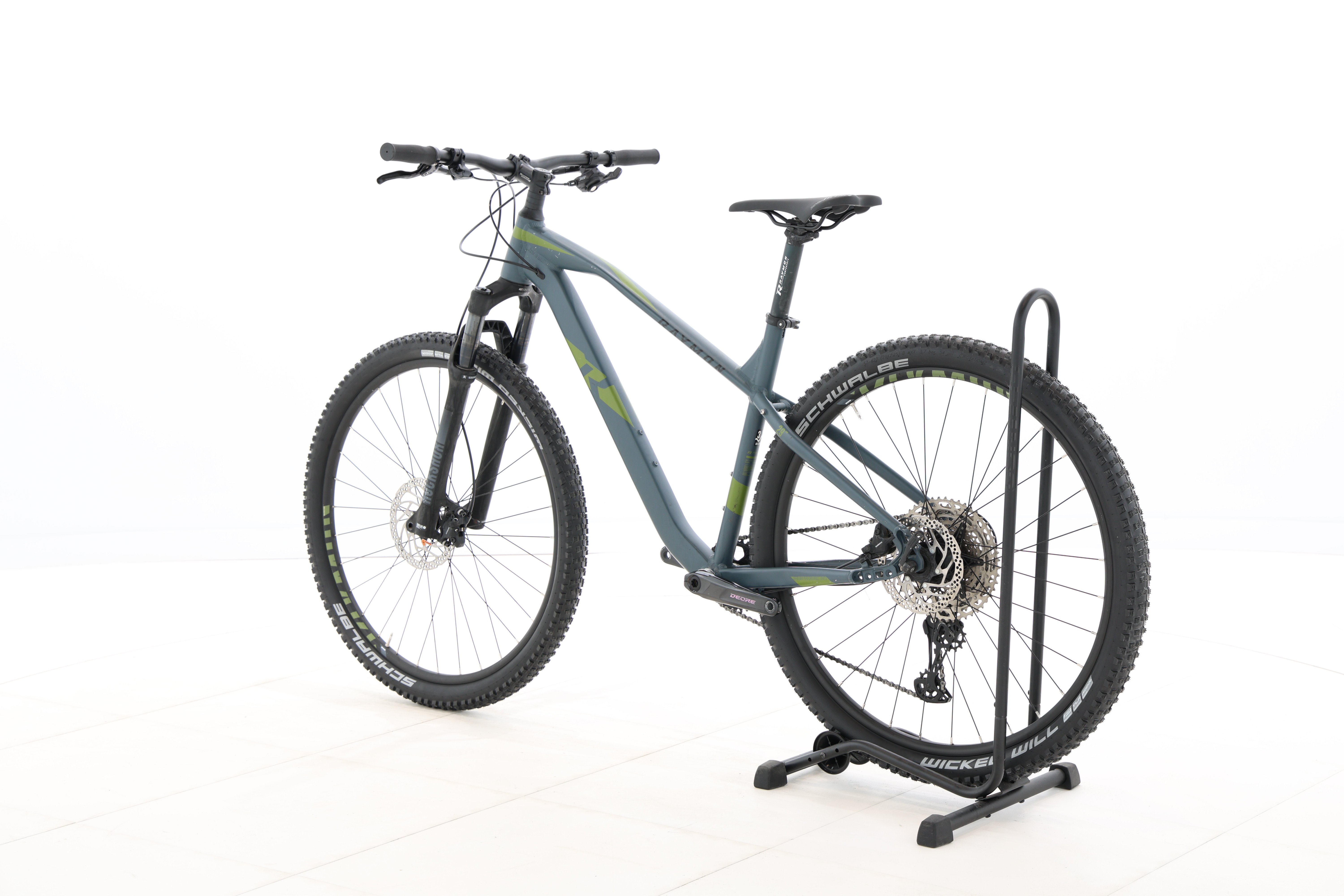 d357fb66-e433-439e-9752-ab9595f838e3