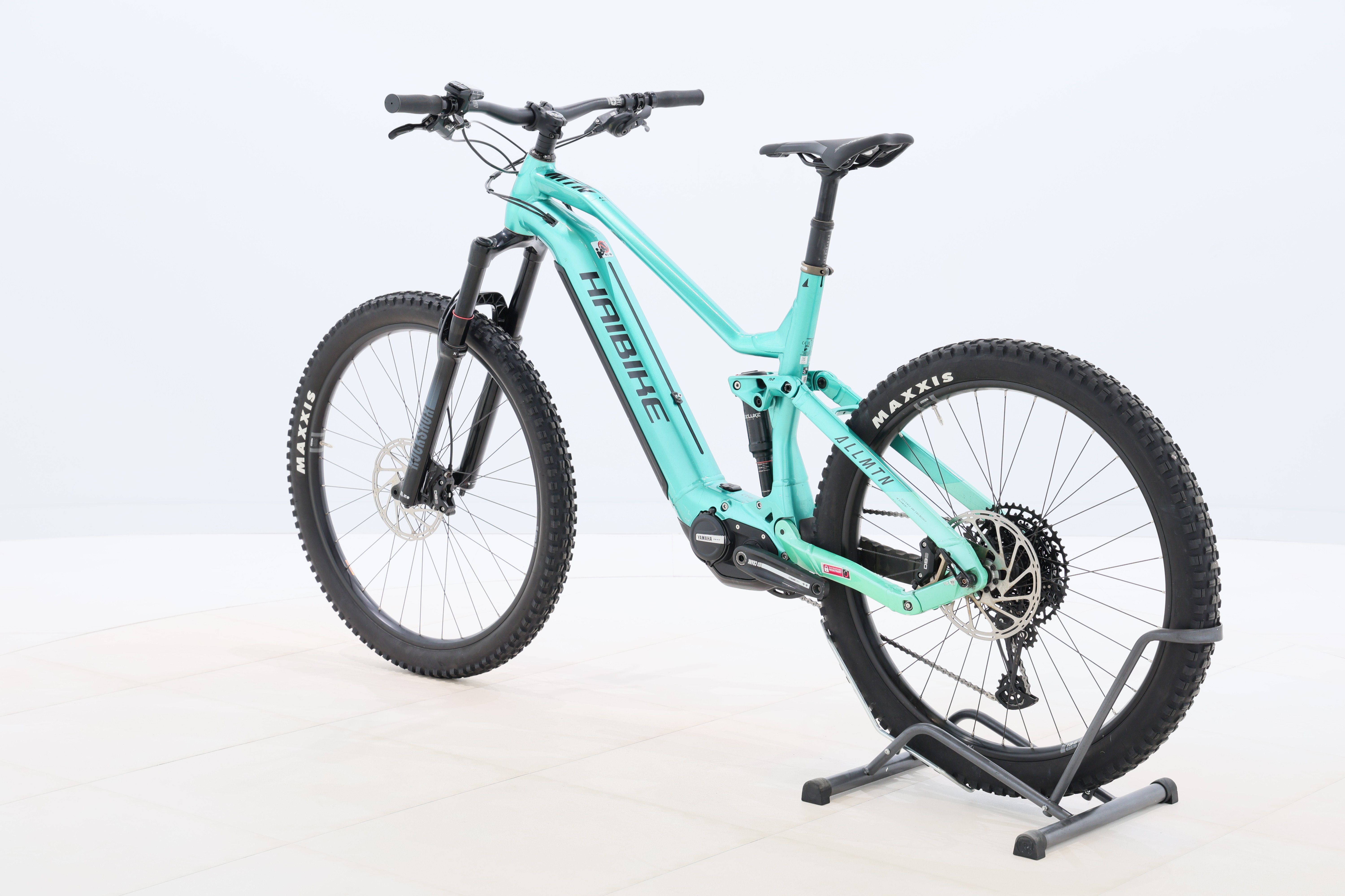 e99d0499-9f64-43ca-bff9-e8676f371115