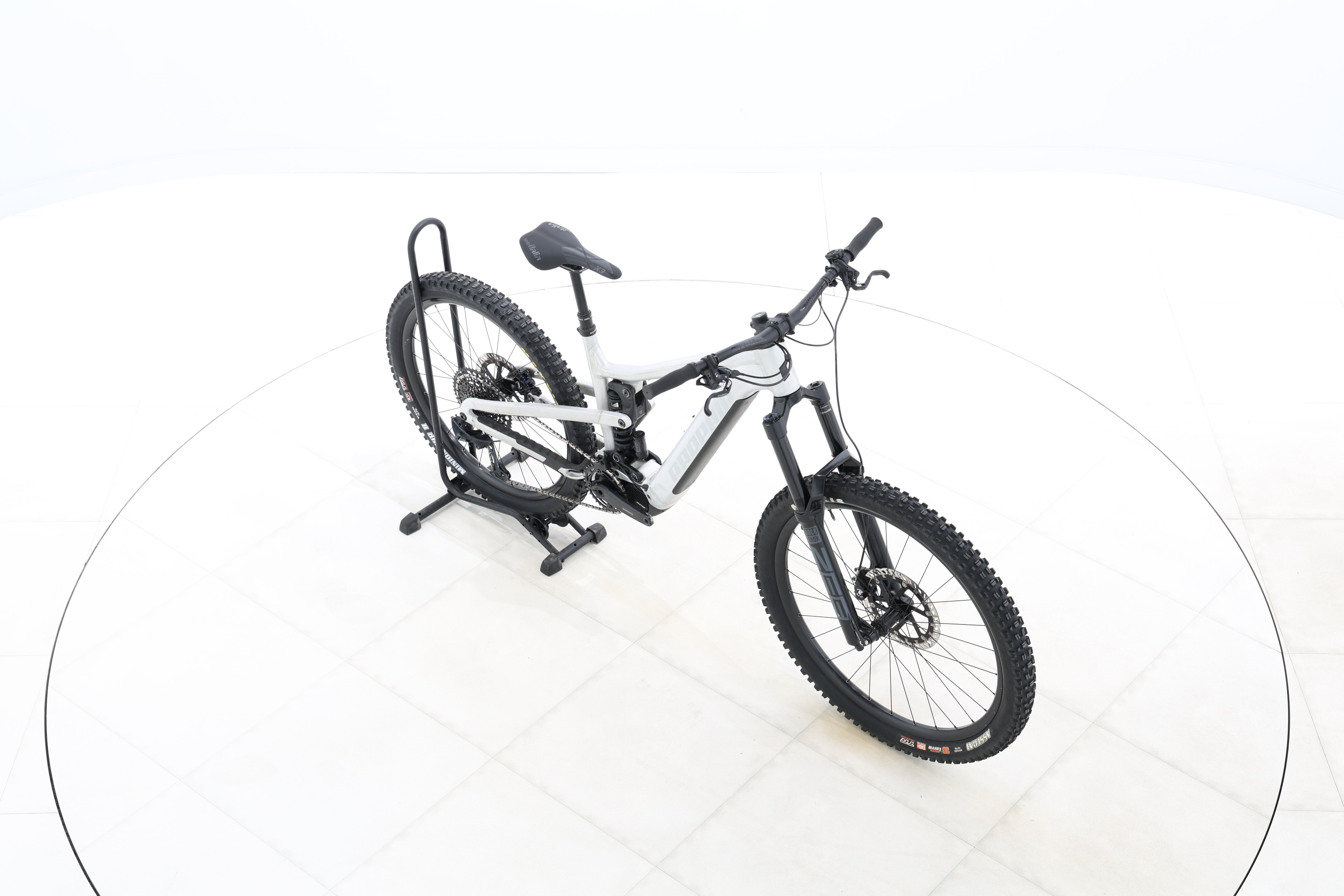 c525af85-1bd2-495f-9331-efd7759469f4