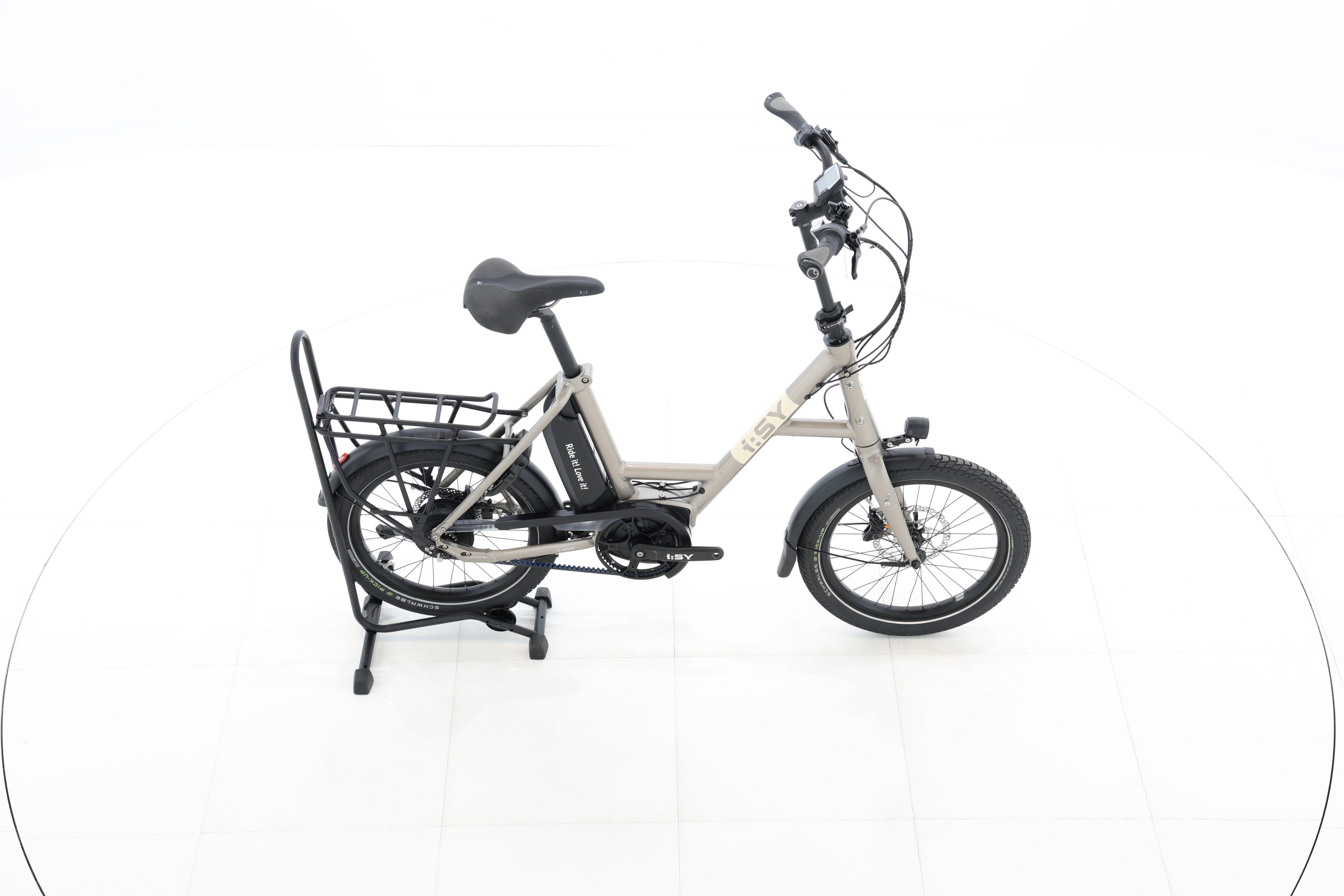 e887fdd4-1bf2-4dc7-a77e-c69f61adfbee