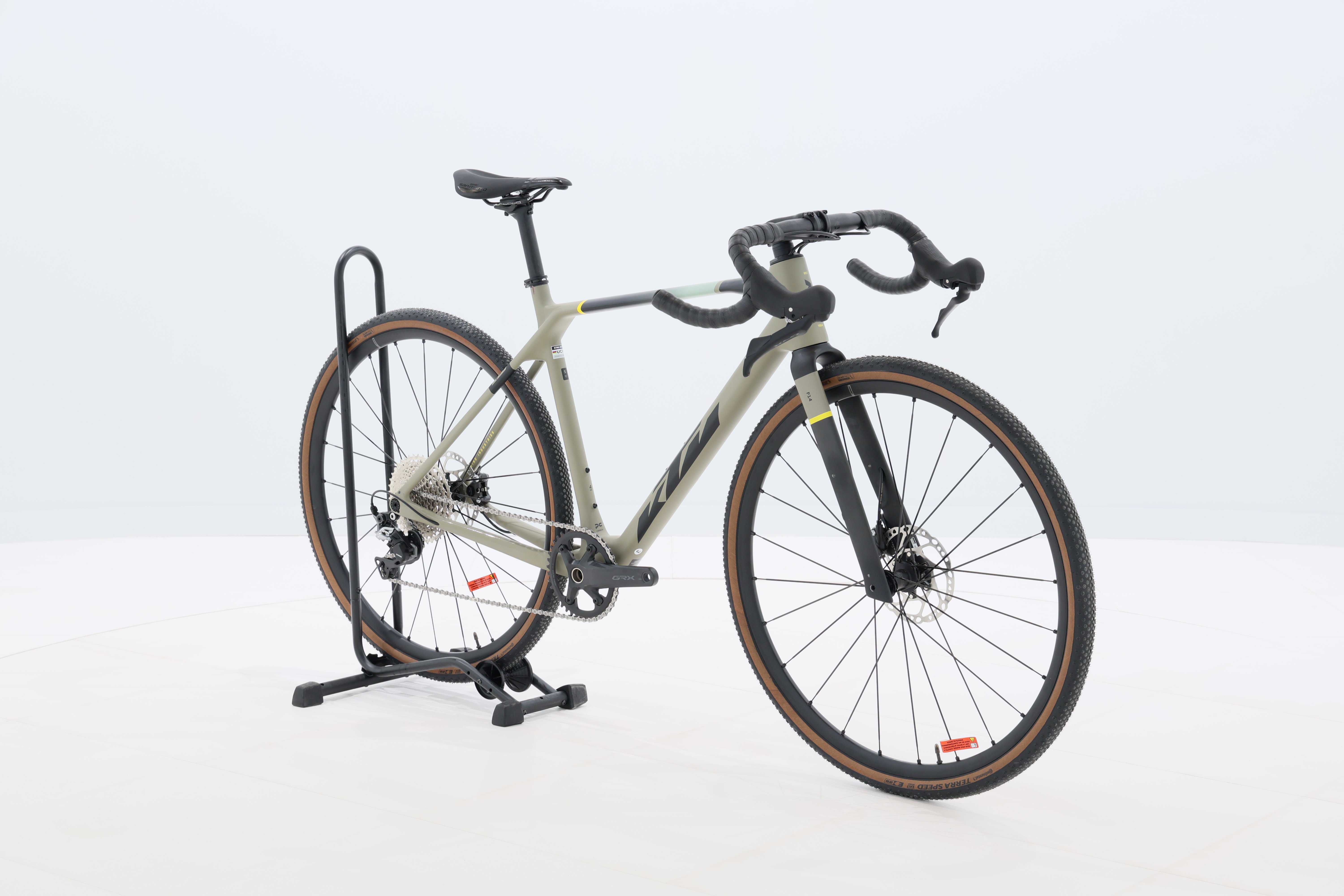 f18ee320-3235-42b3-a361-d5e25ad7a274