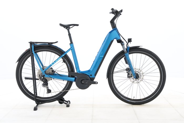 Cube KATHMANDU HYBRID EX 800 2025