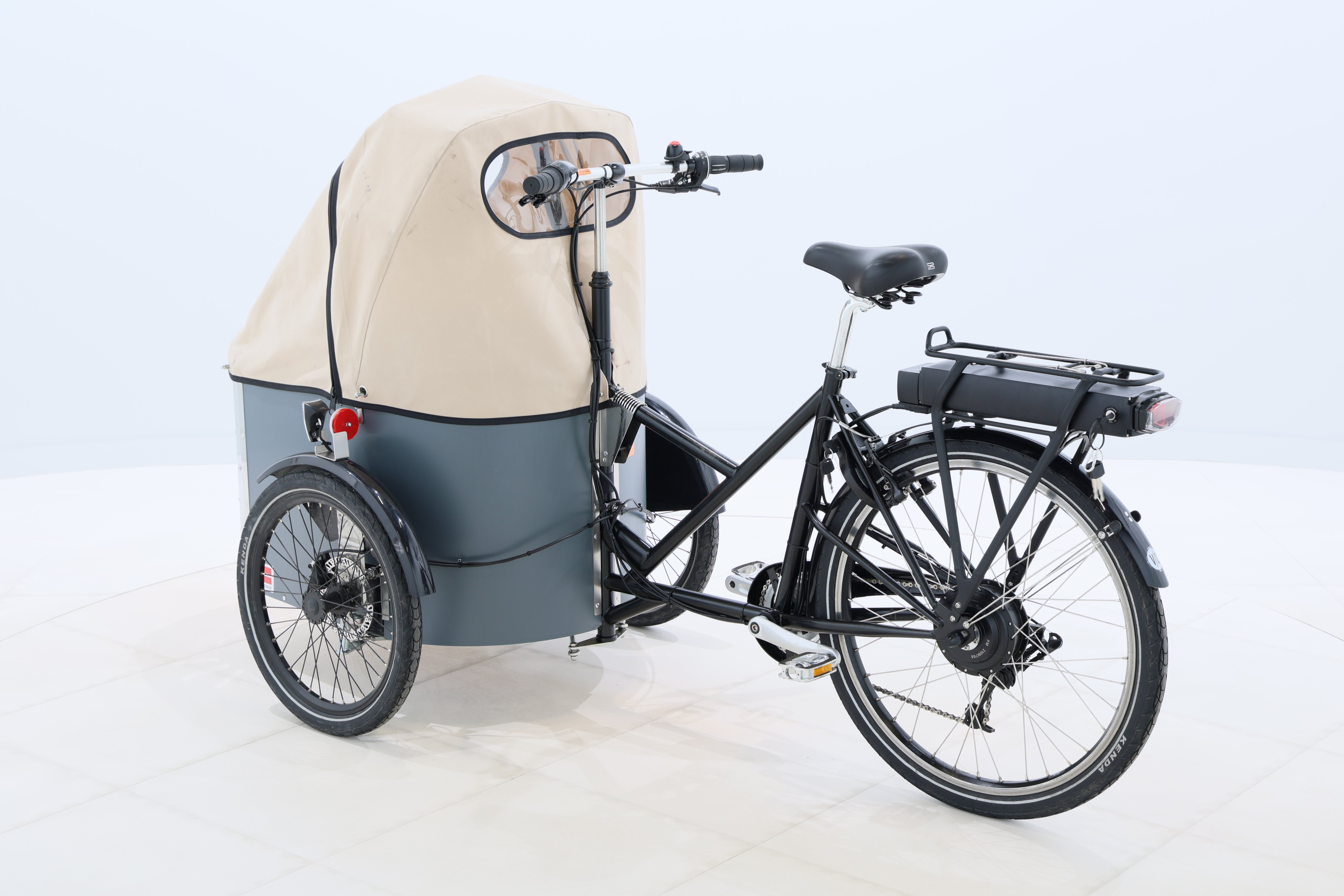 d277fb3d-5bf5-44f5-8596-f47deab01265