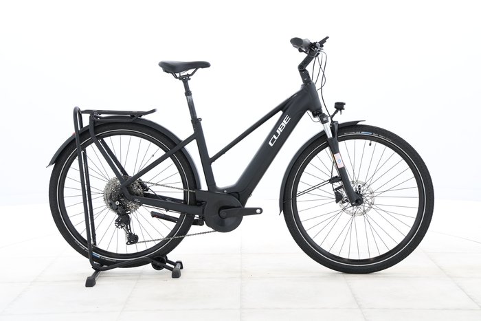 Cube TOURING HYBRID PRO 625 2024