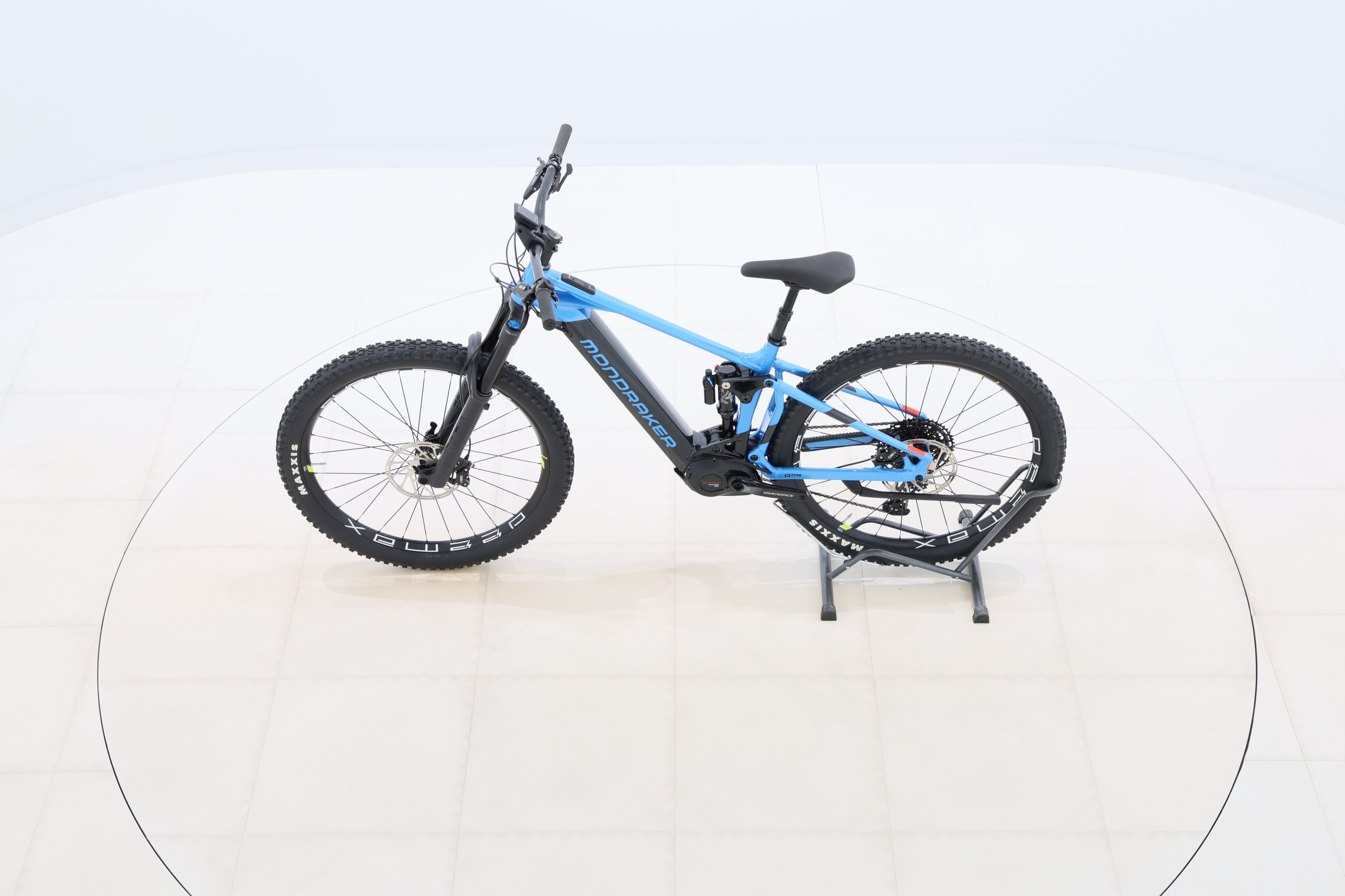 f1b96b0f-a420-452a-9b0a-493e4d71d25b