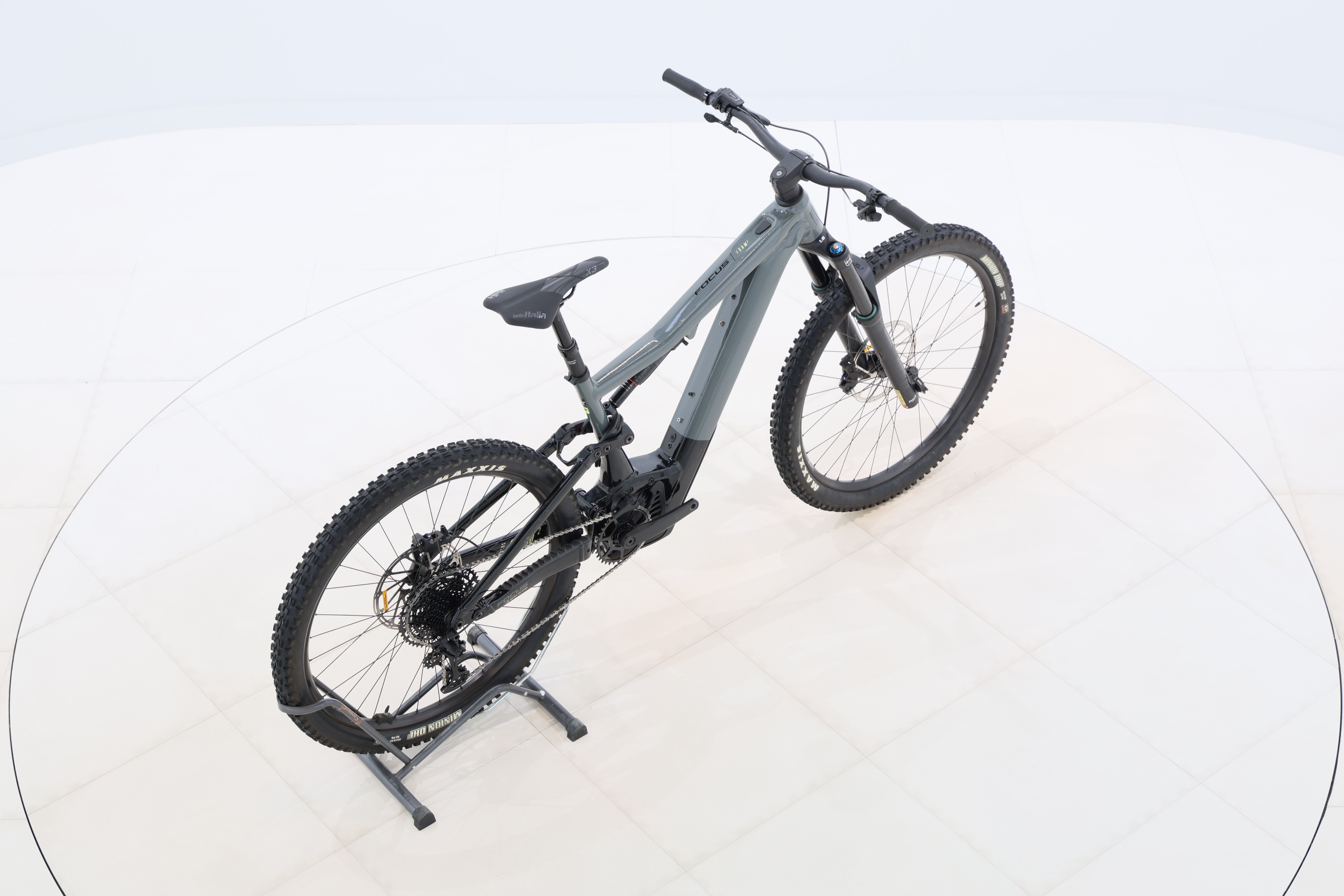 ca02cf72-b0cd-4cc5-8df7-6336ea53823a