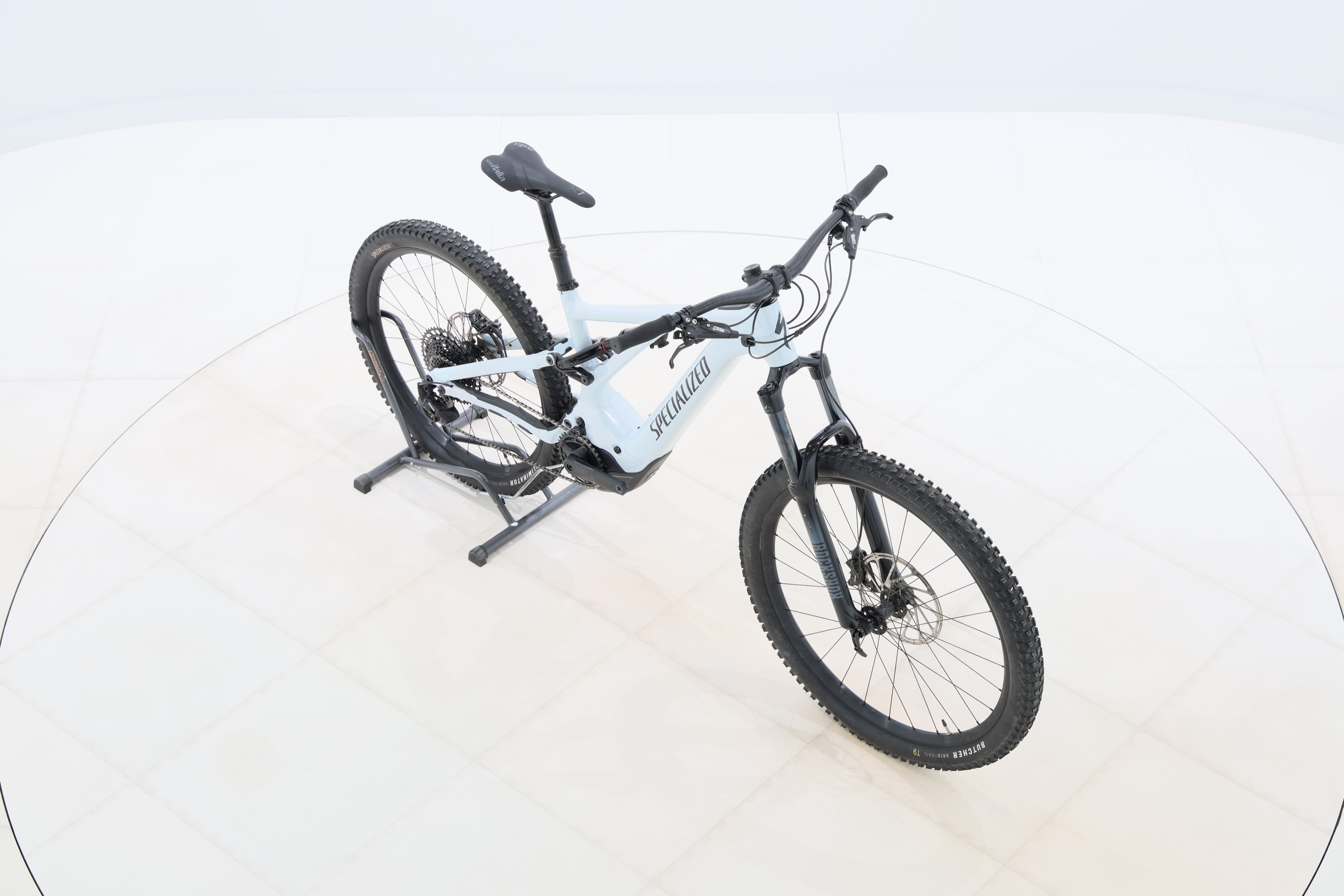 c37a0300-f206-487a-a979-e573b70a5e9c