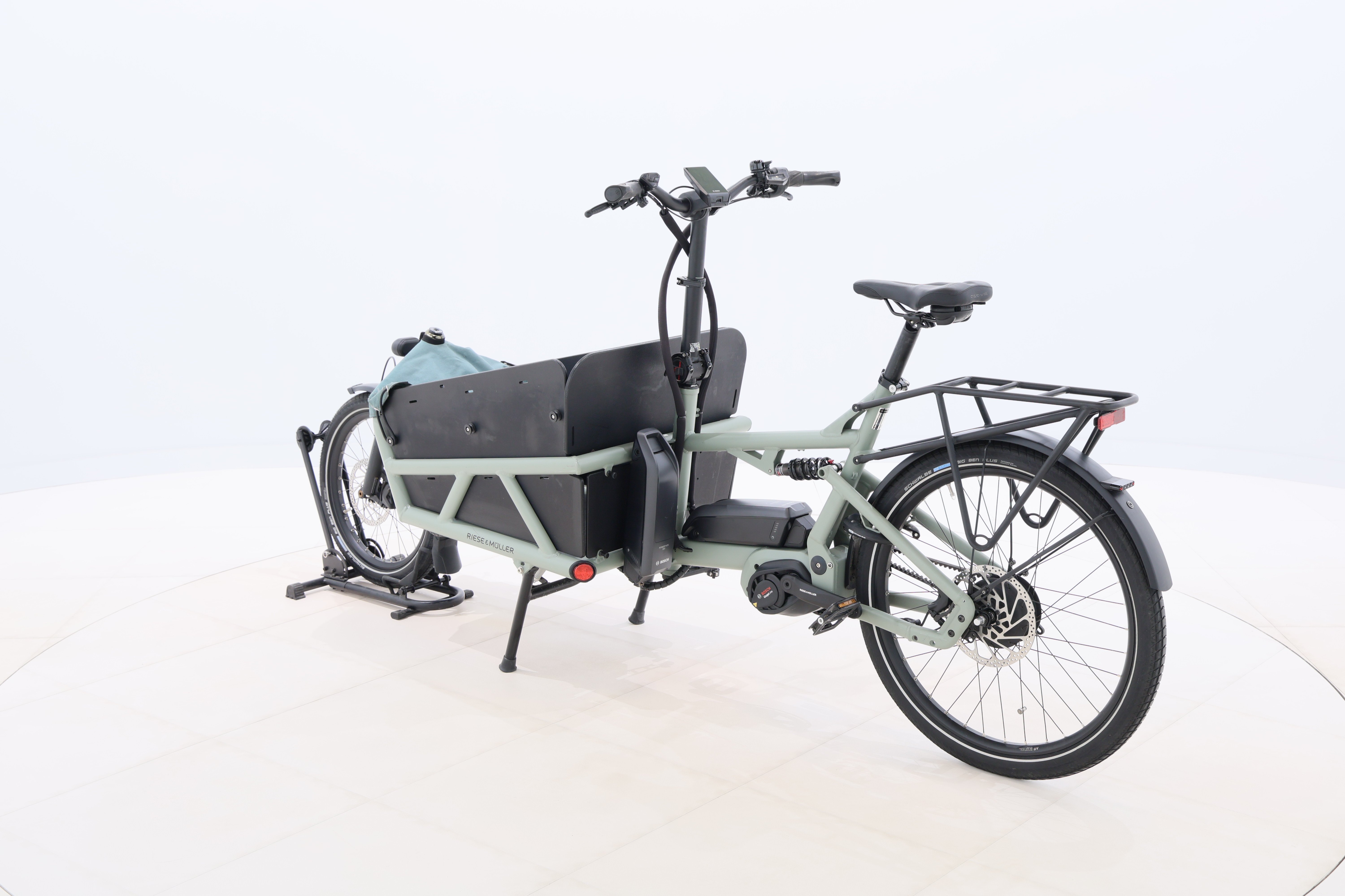 f1eef5a6-10c8-4425-9a5d-87e727683c61