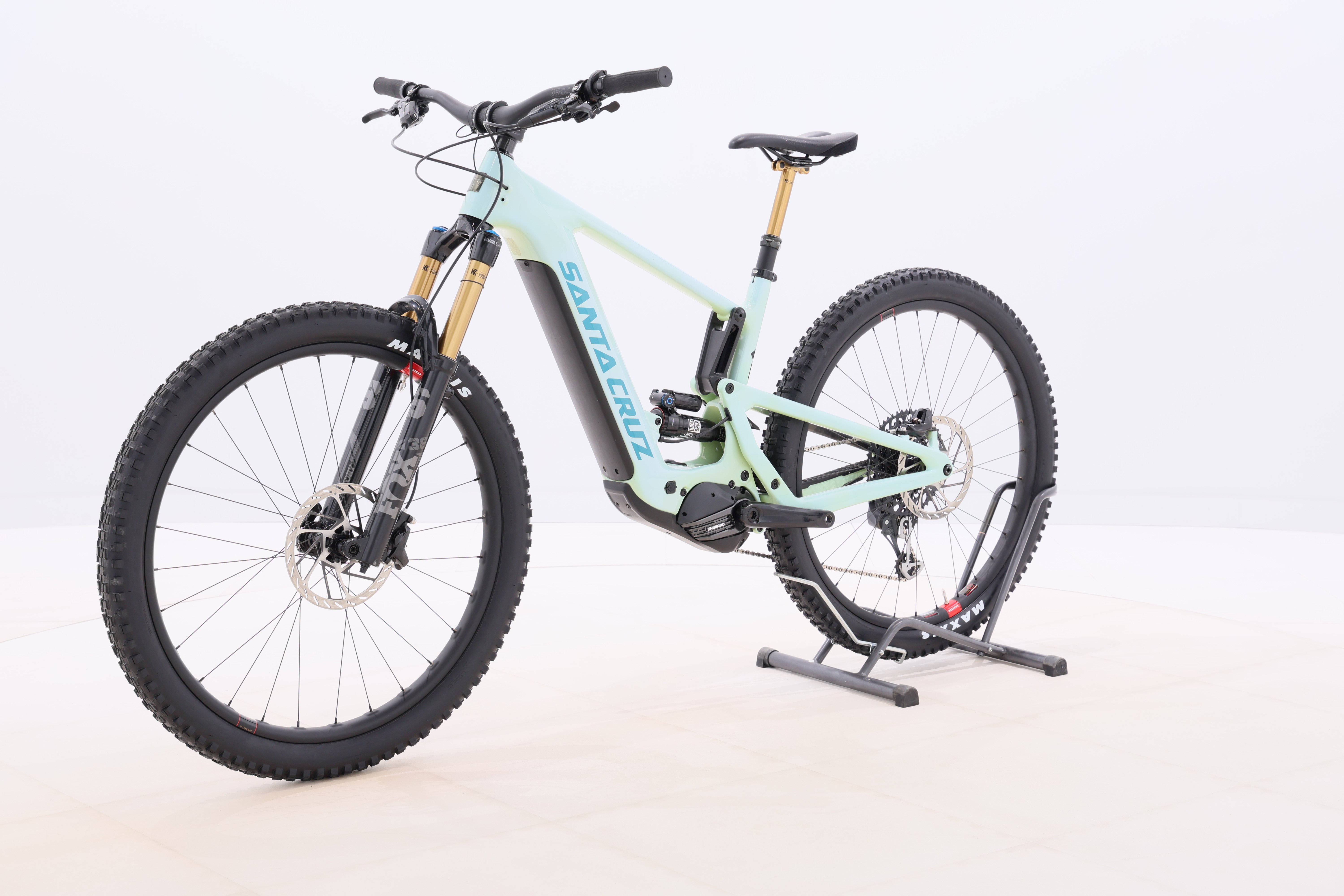 c8a5d781-b180-42ff-8a09-84d3701cd8b0