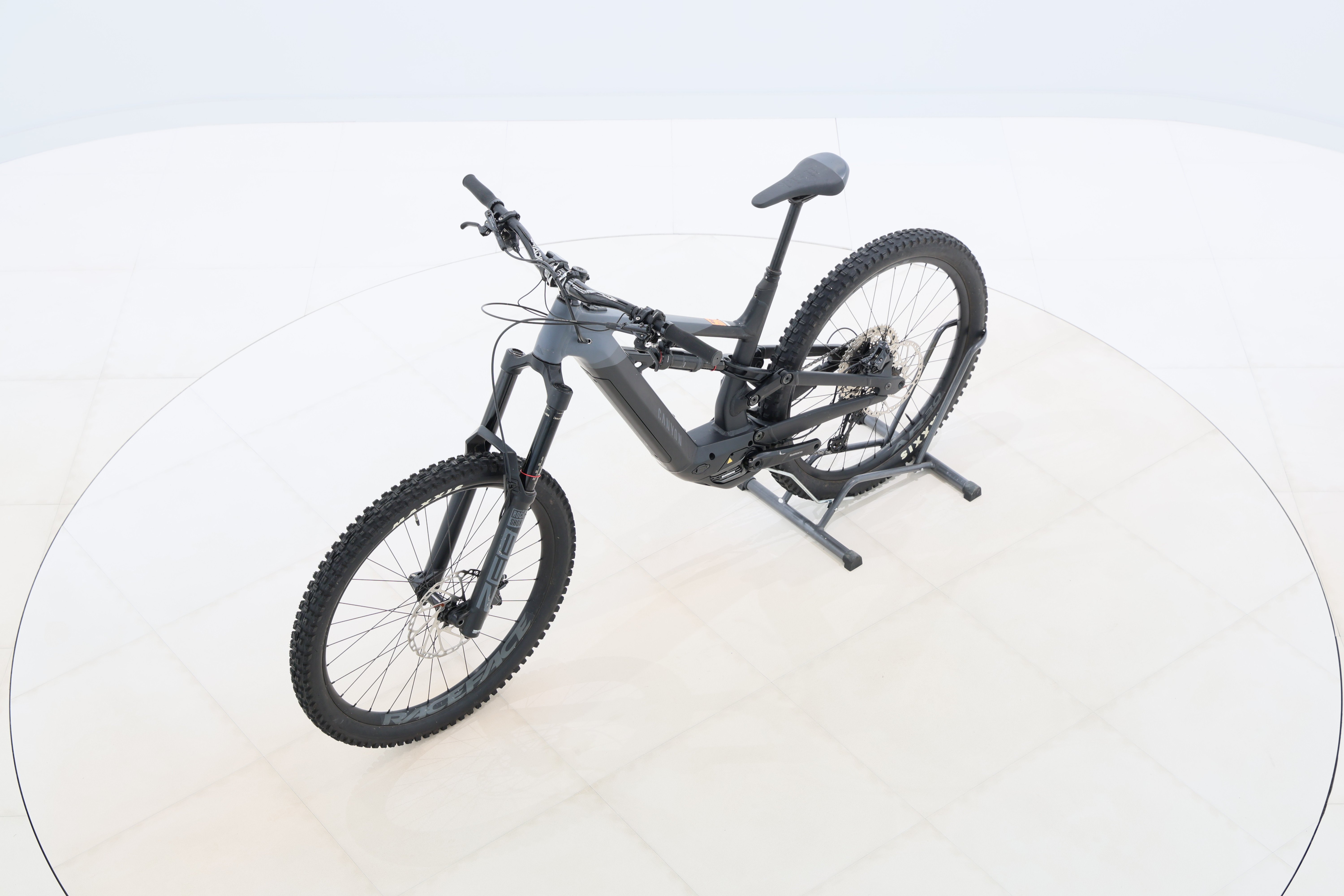 6778c6f5-79e9-4dfa-b2ad-c892fae83ae0