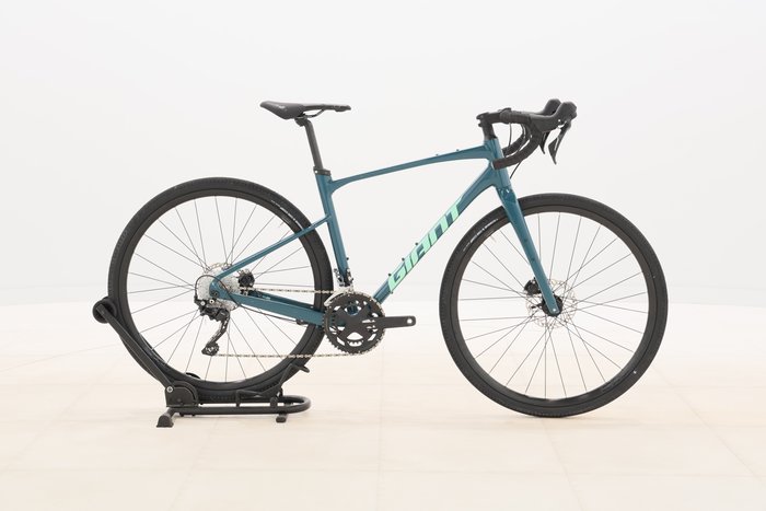 Giant REVOLT 1 2022
