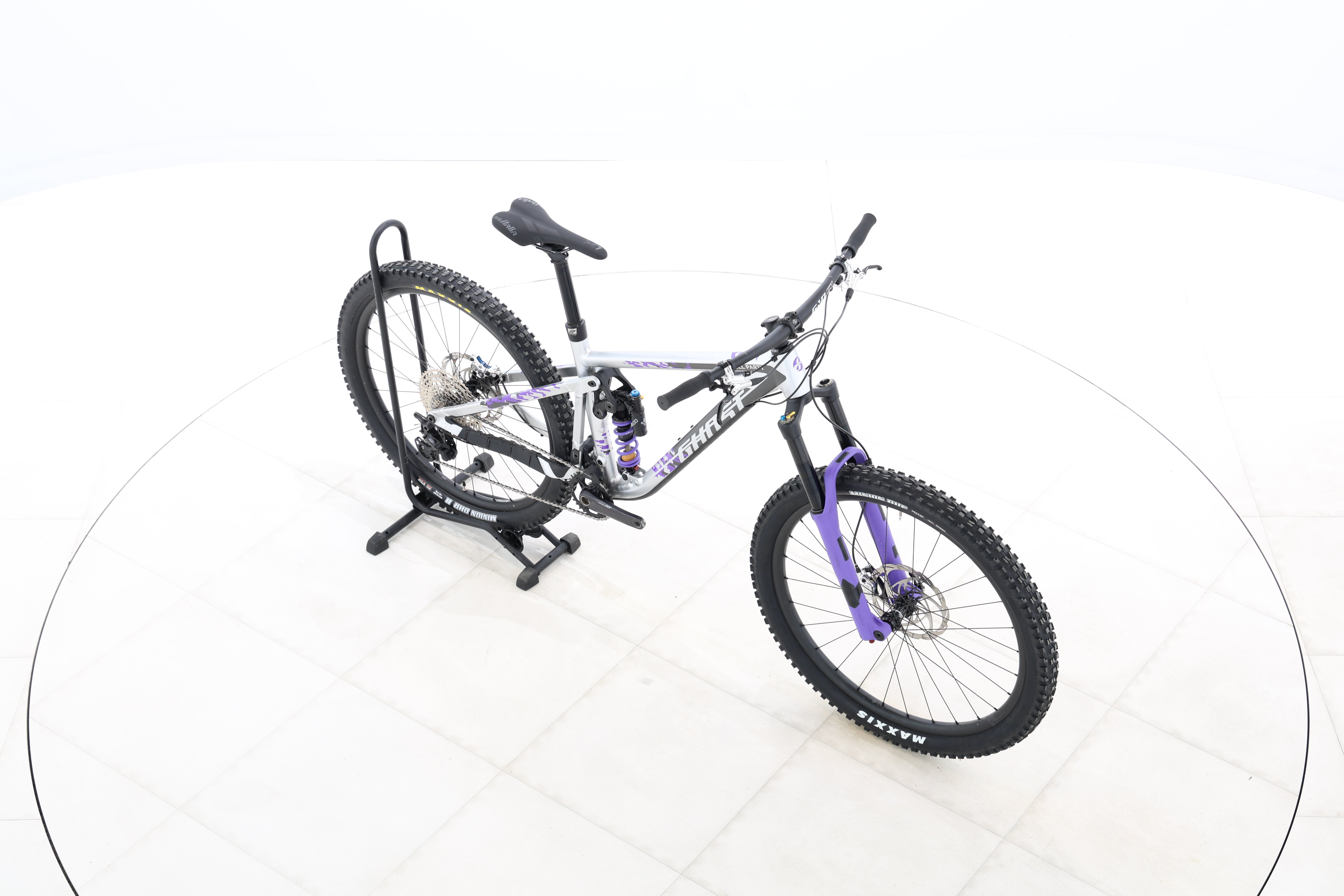 d5f27fc9-f8b4-4e2d-b696-3a6c88a8929d